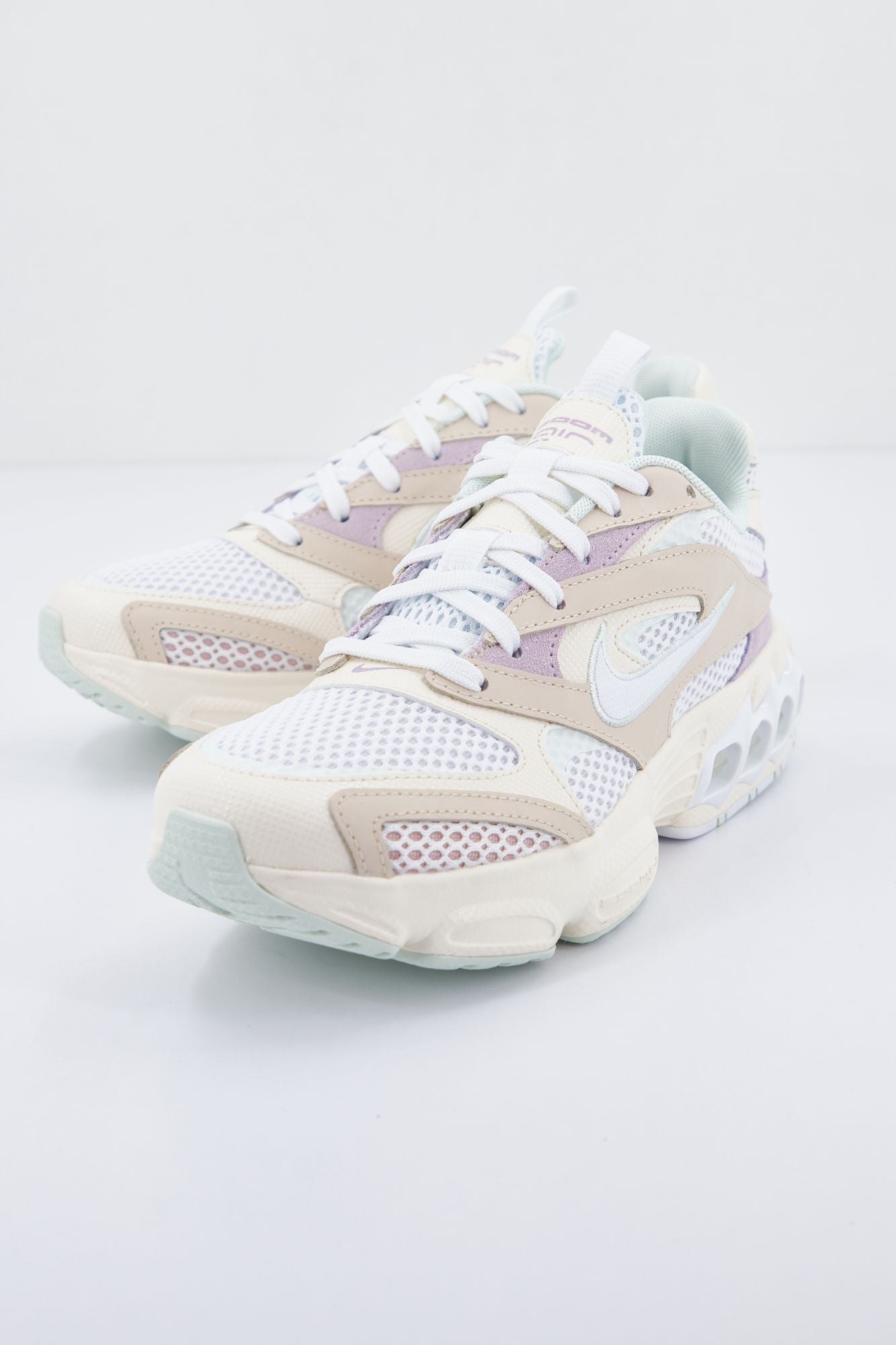 NIKE ZOOM AIR FIRE WOMEN'S S en color BLANCO (1)