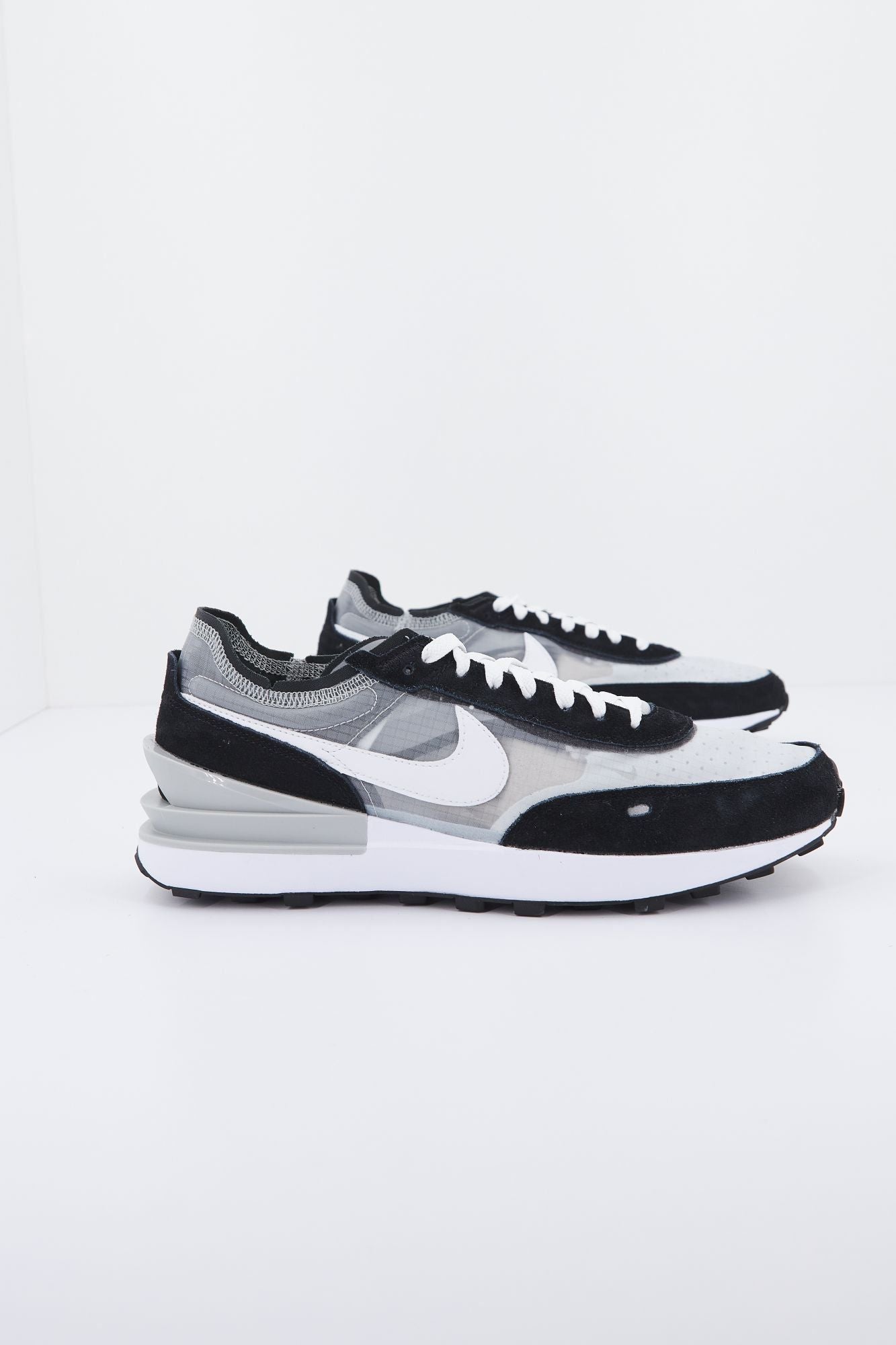 NIKE WAFFLE ONE SE MEN'S en color AZUL (2)