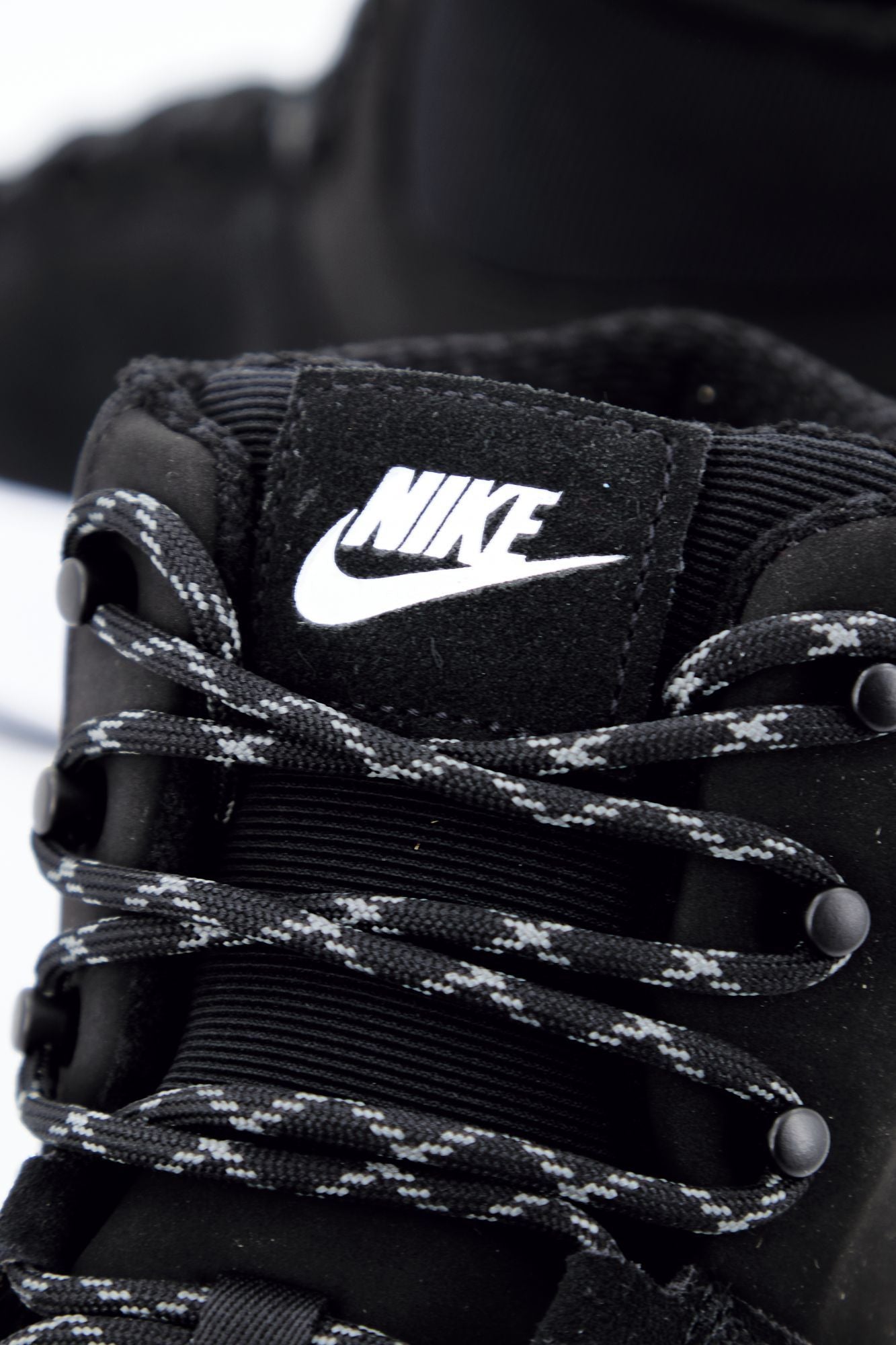 NIKE CITY BOOT WOMEN en color NEGRO (4)