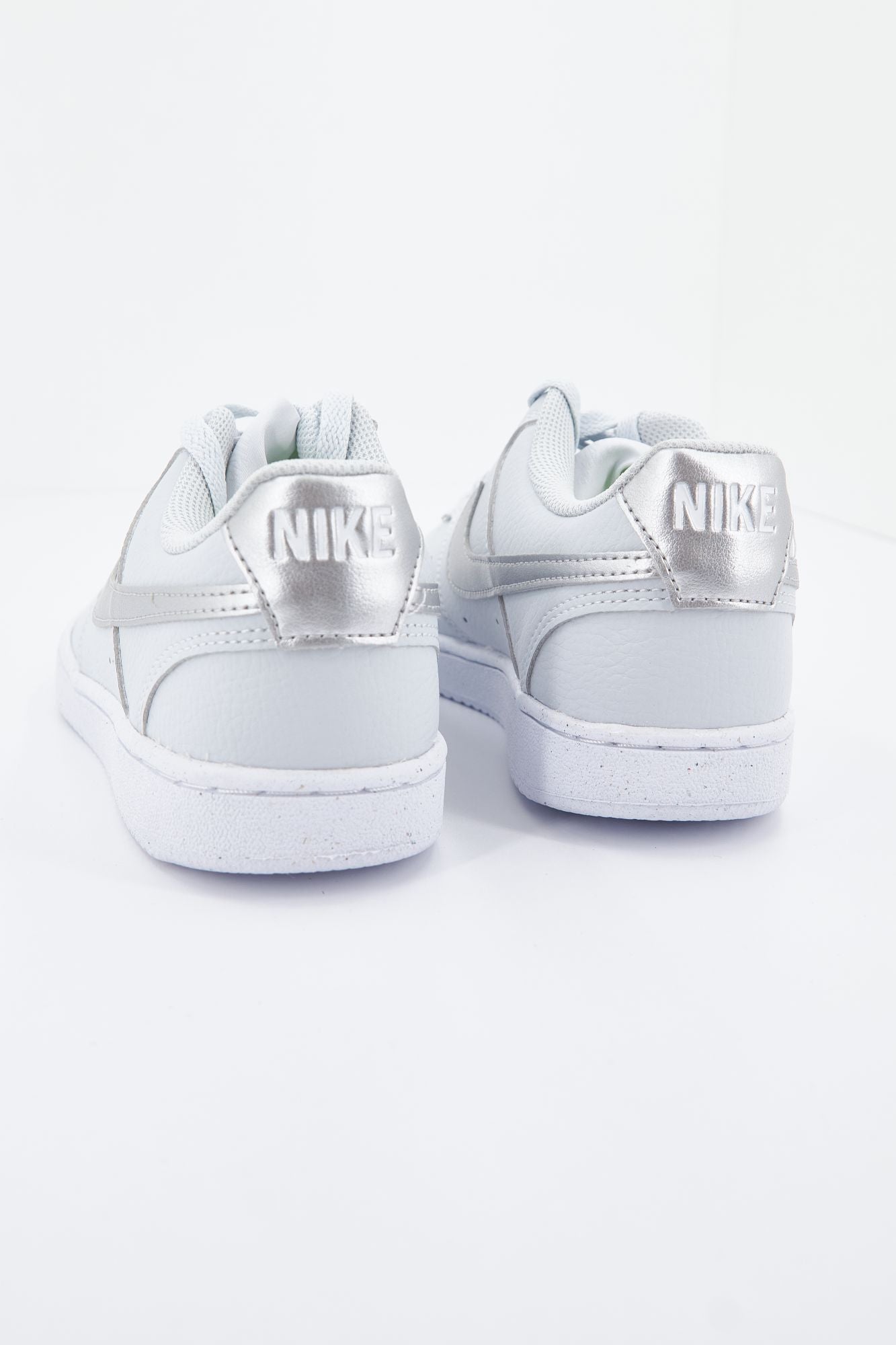 NIKE COURT VISION LOW BE WOM en color AZUL (4)