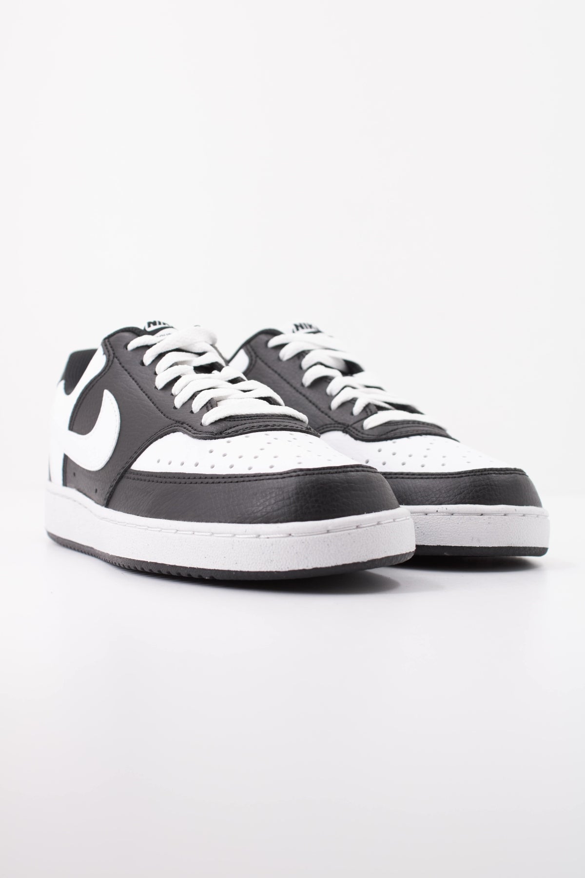 NIKE W NIKE COURT VISION LO NN en color NEGRO (2)