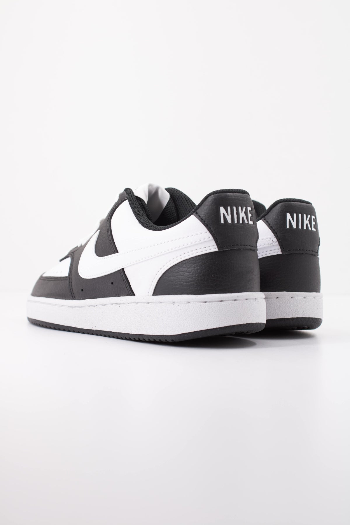 NIKE W NIKE COURT VISION LO NN en color NEGRO (4)