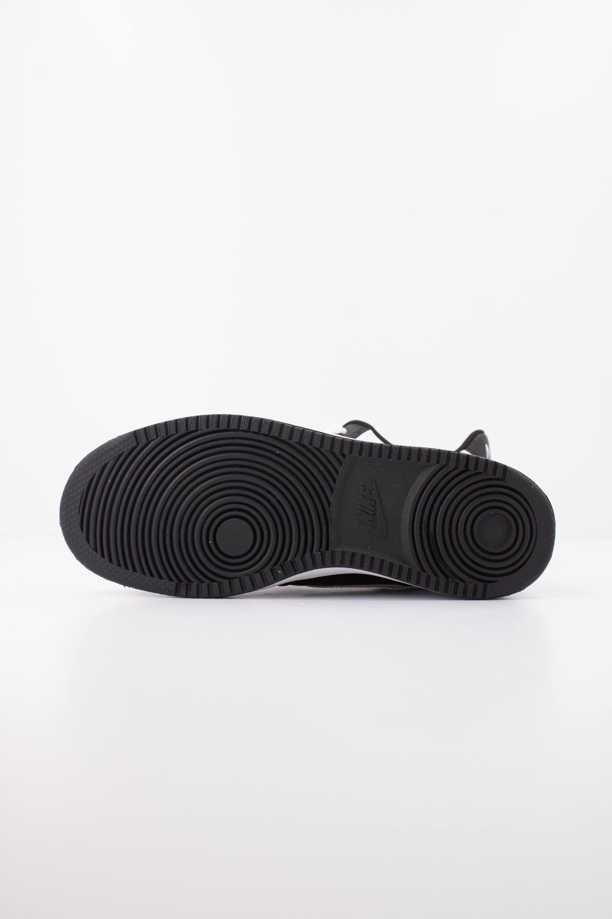 NIKE W NIKE COURT VISION LO NN en color NEGRO (5)