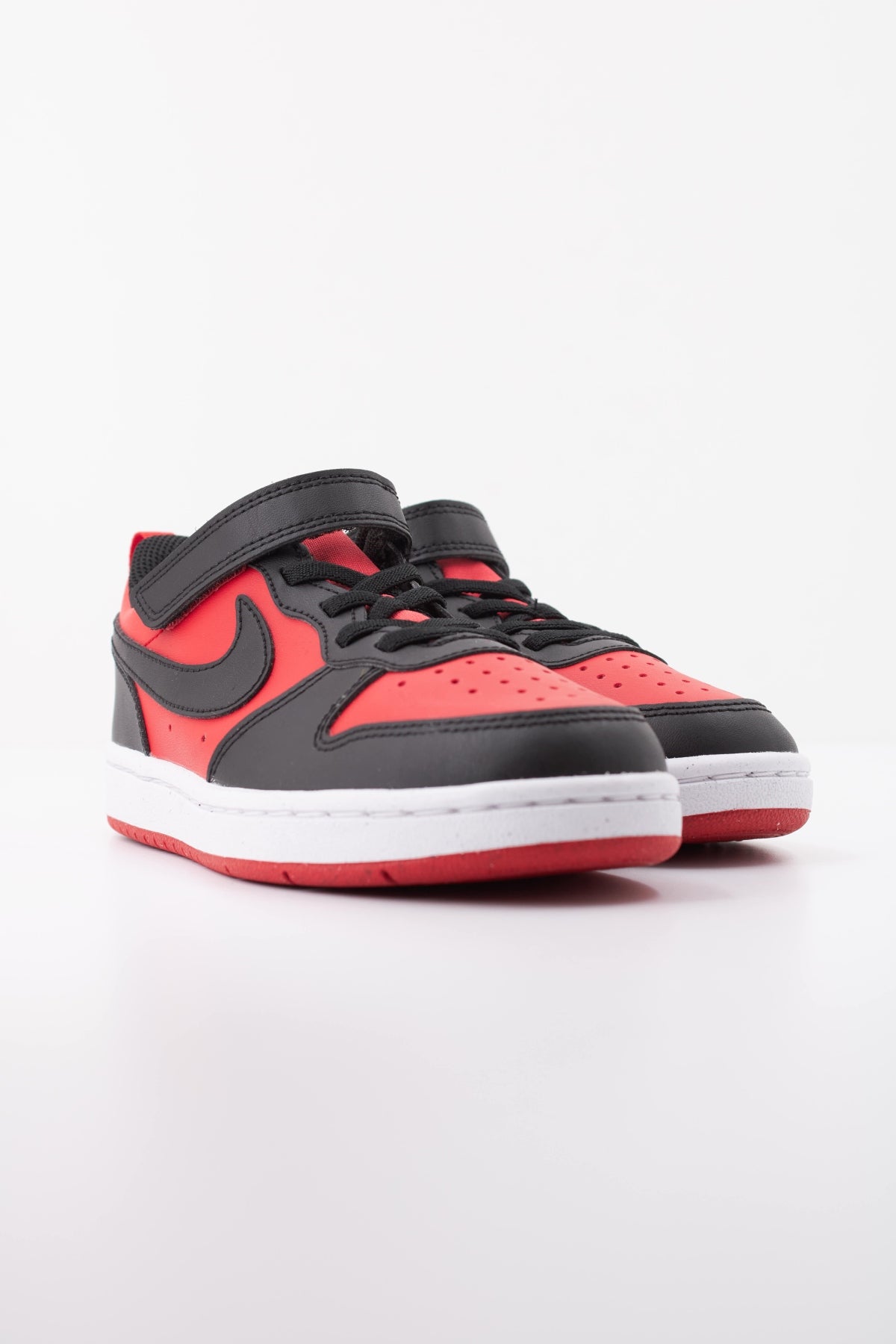 NIKE COURT BOROUGH LOW RECRAFT PS en color ROJO (2)