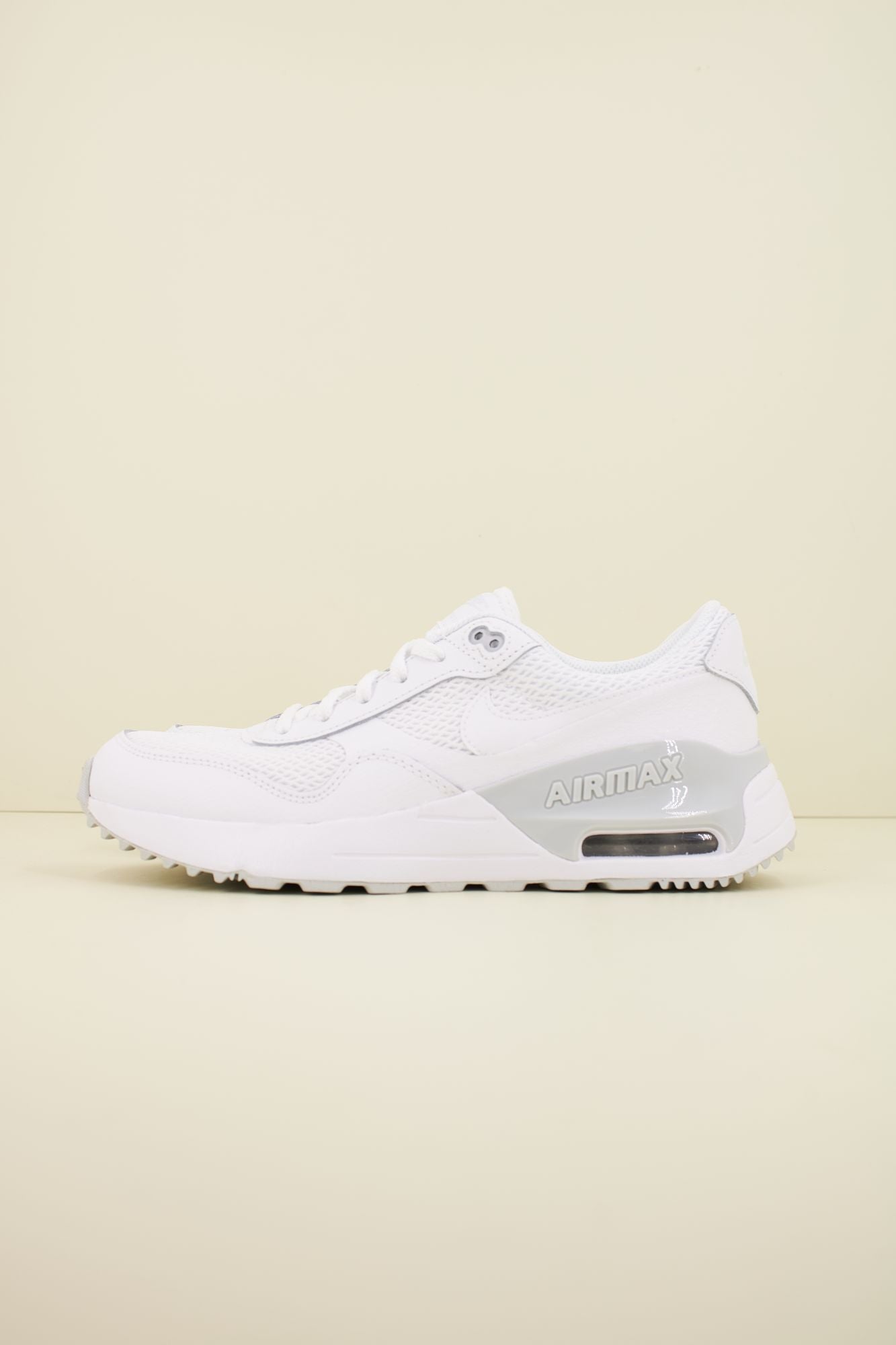 NIKE  MAX SYSTM en color BLANCO (1)