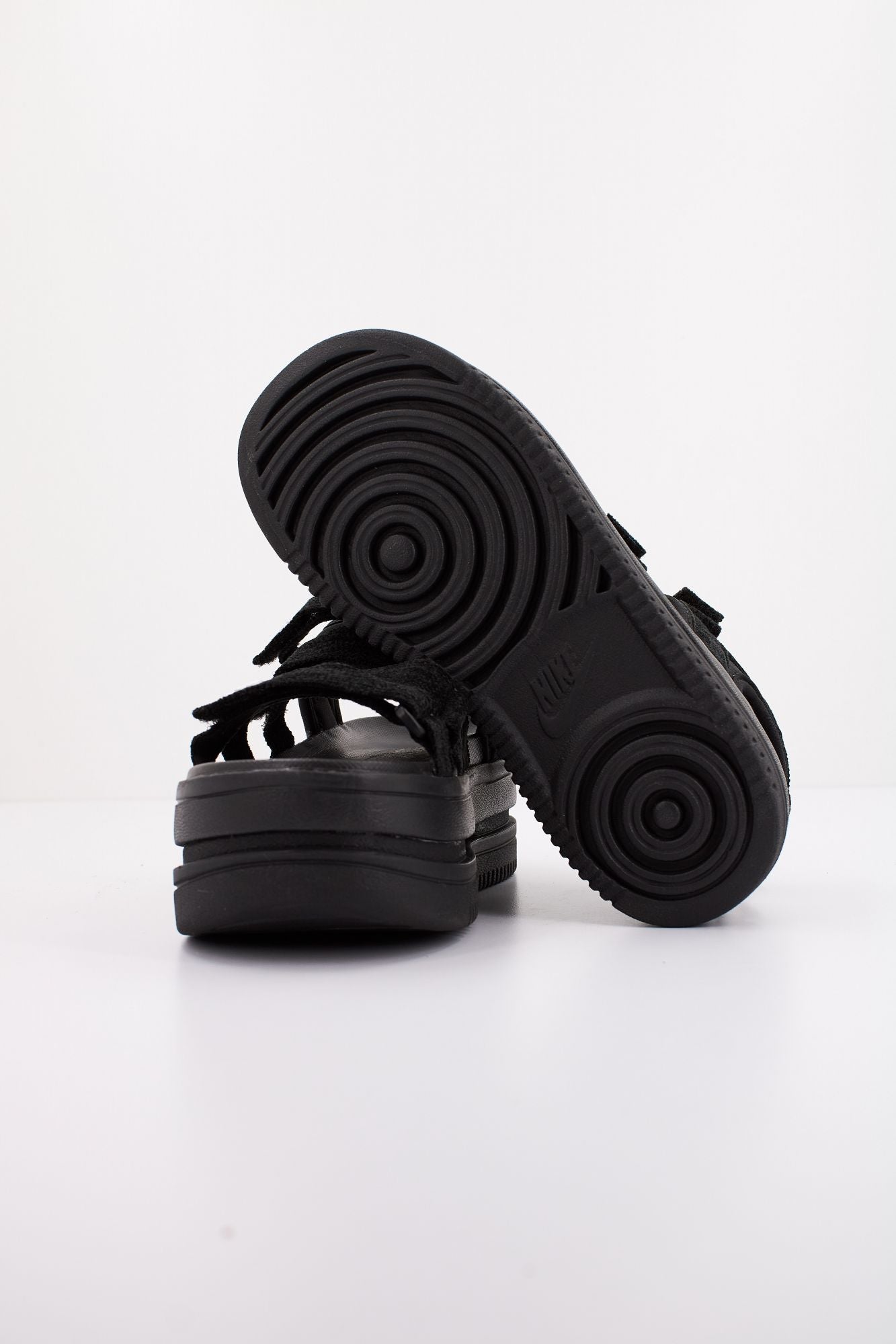 NIKE ICON CLASSIC SNDL SE en color NEGRO (4)