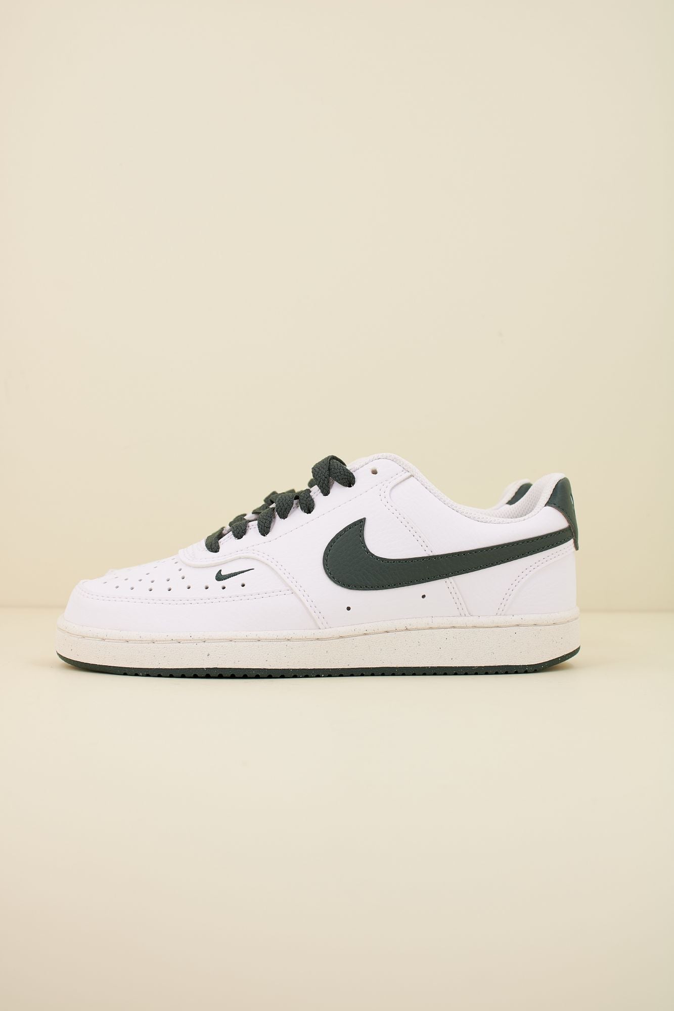 NIKE COURT VISION LOW NEXT NATURE en color BLANCO (1)