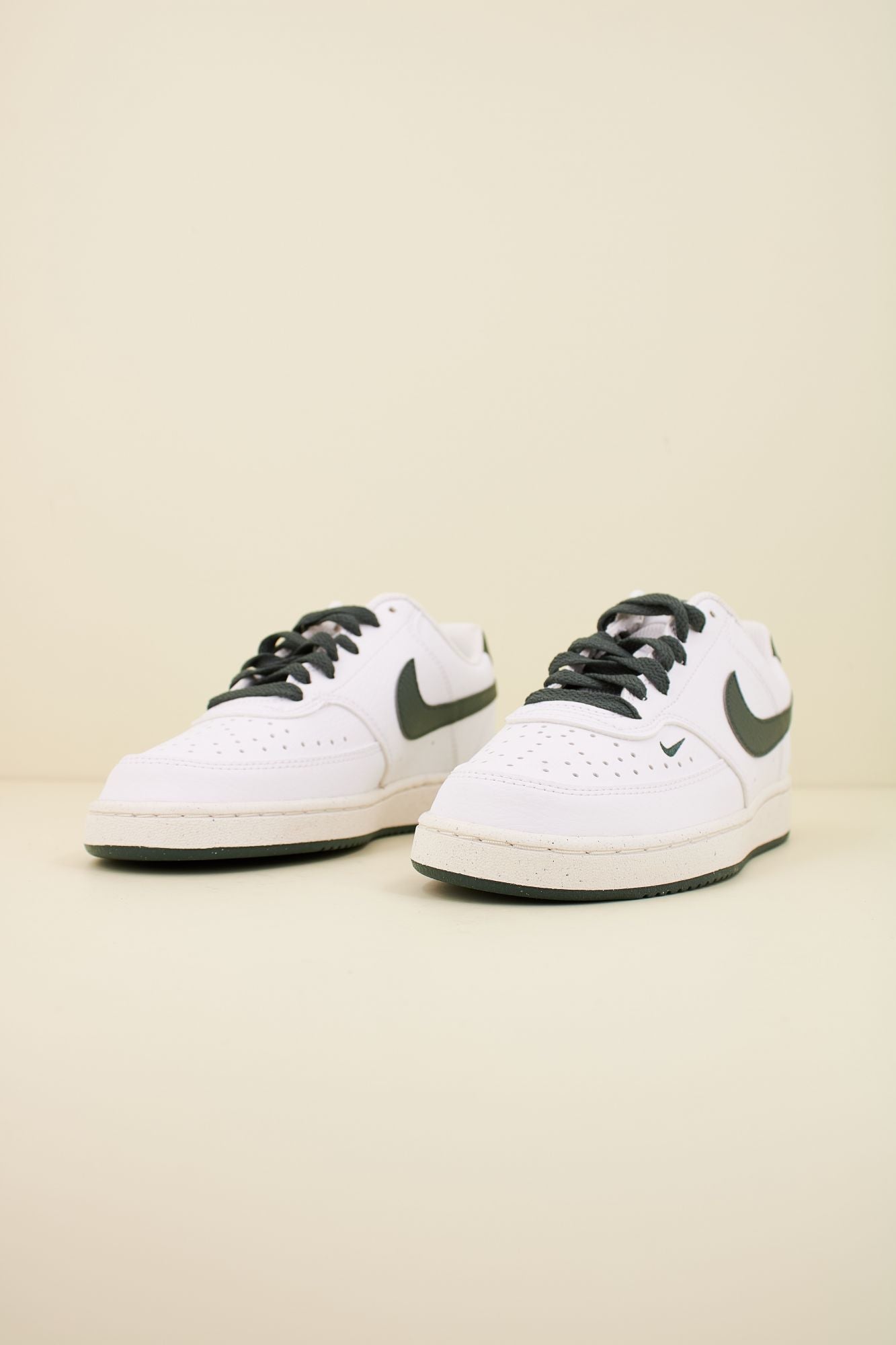 NIKE COURT VISION LOW NEXT NATURE en color BLANCO (2)