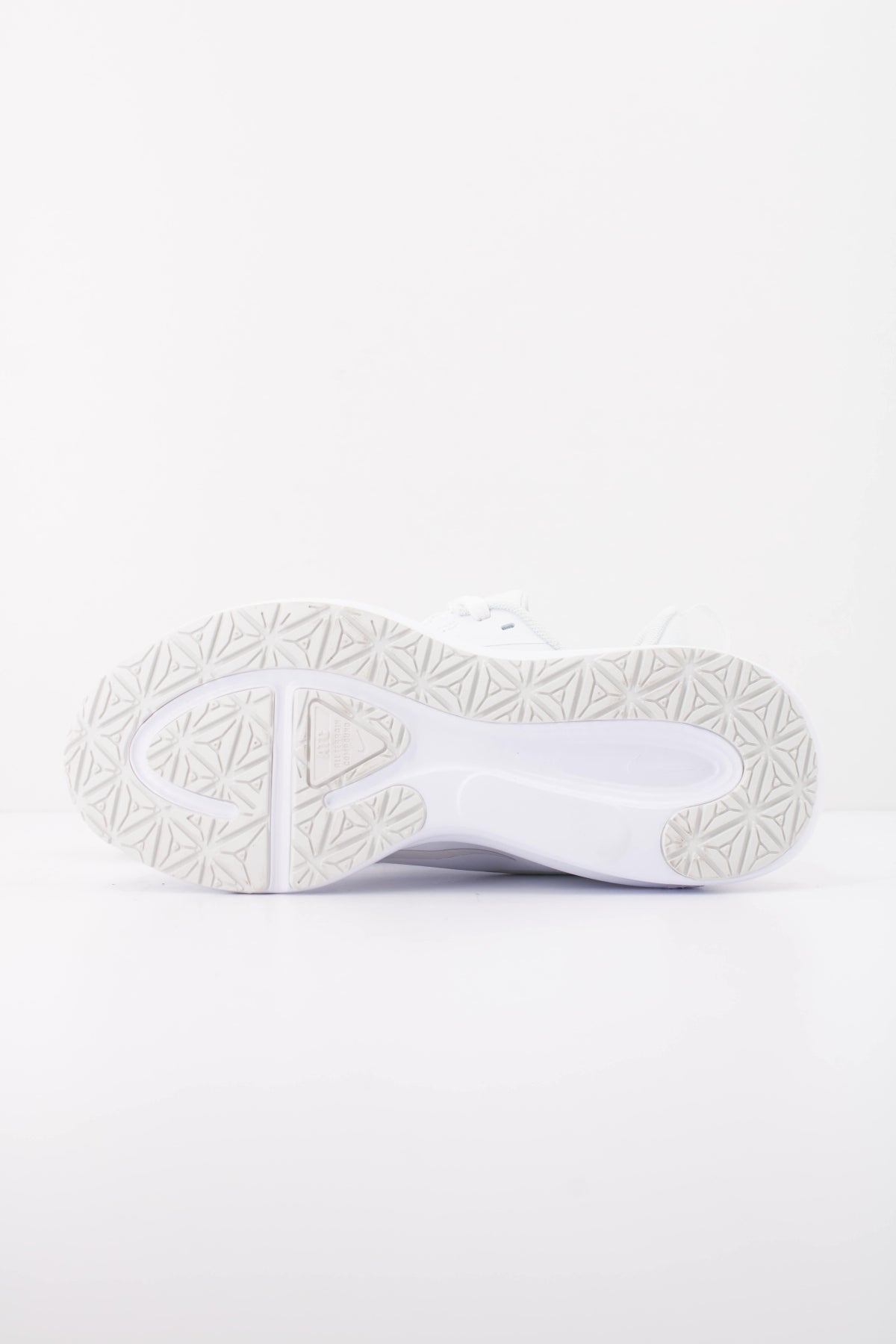NIKE REVOLUTION 8 UTILITY IR0889-100 en color BLANCO (5)