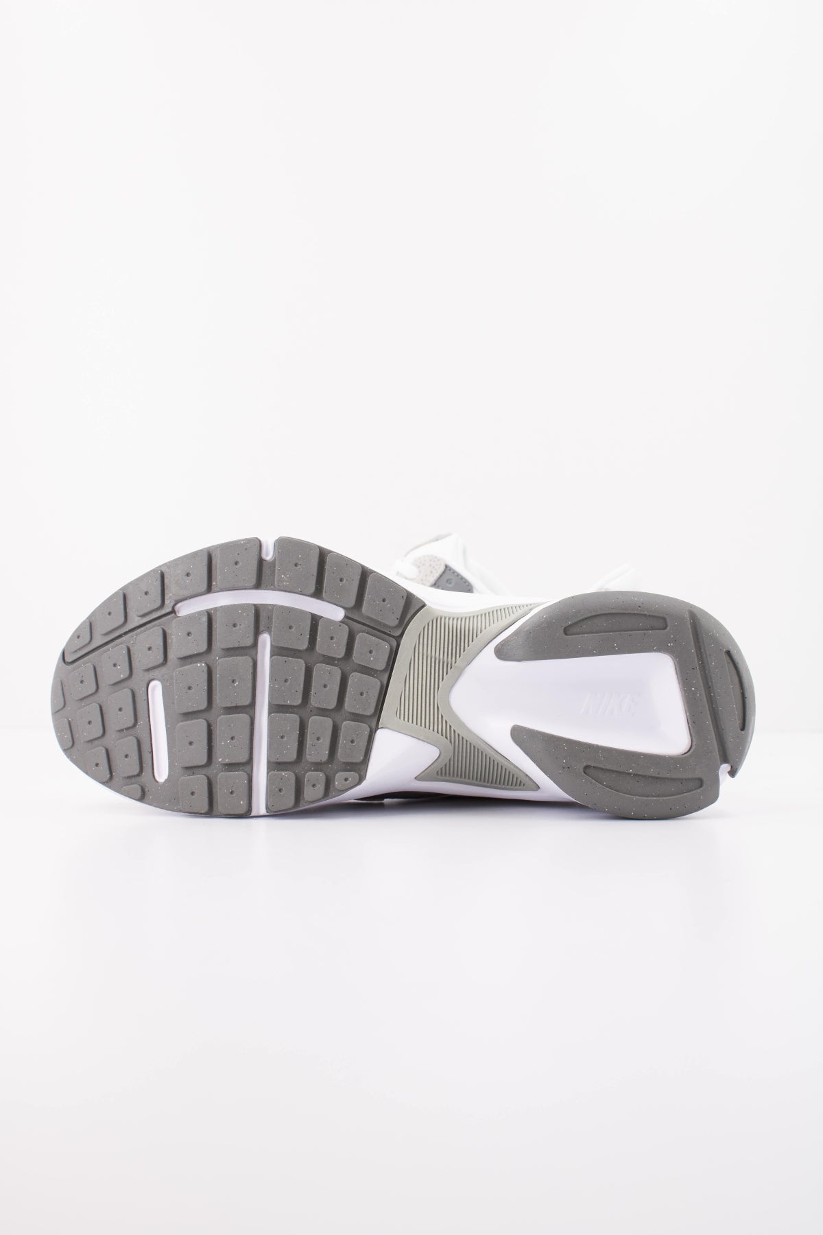 NIKE W NIKE AL8 en color MULTICOLOR (5)