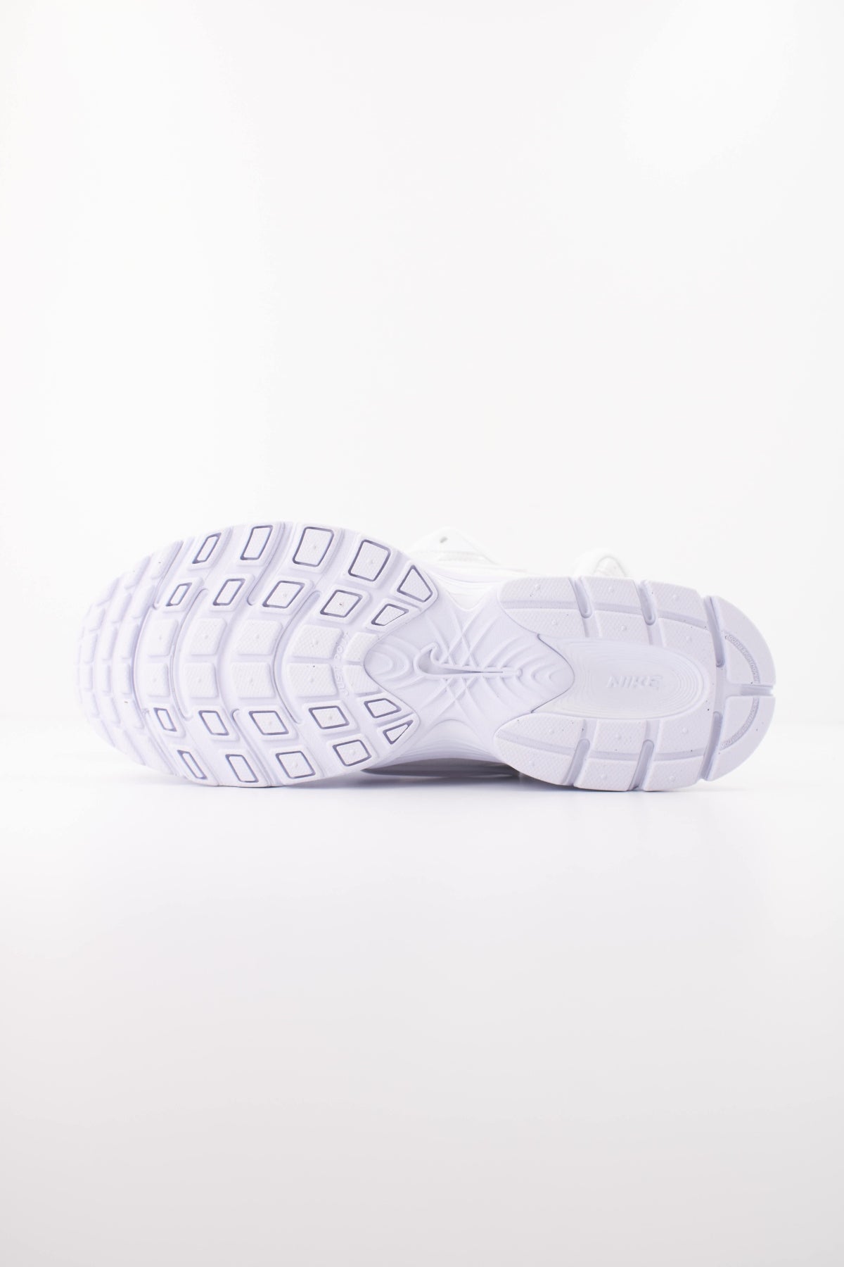 NIKE NIKE V5 RNR en color BLANCO (5)