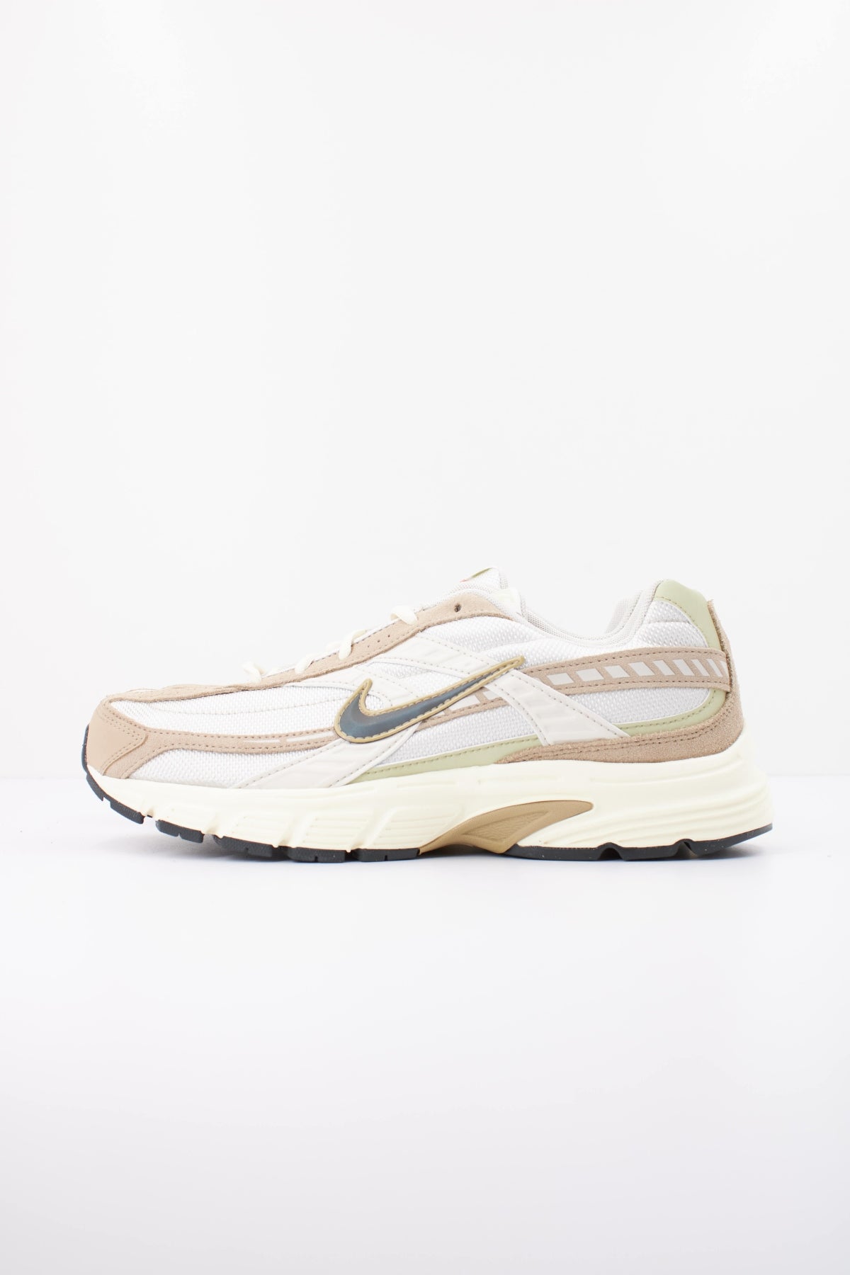 NIKE NIKE INITIATOR en color BEIS (1)