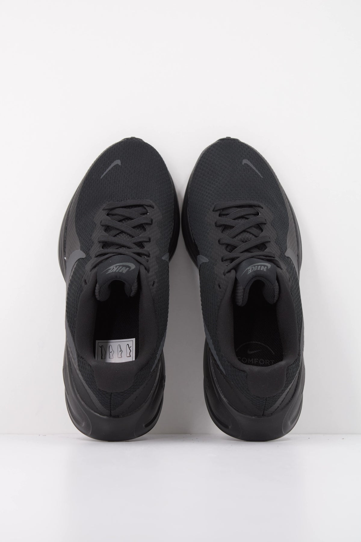 NIKE W NIKE REVOLUTION 8 en color NEGRO (3)
