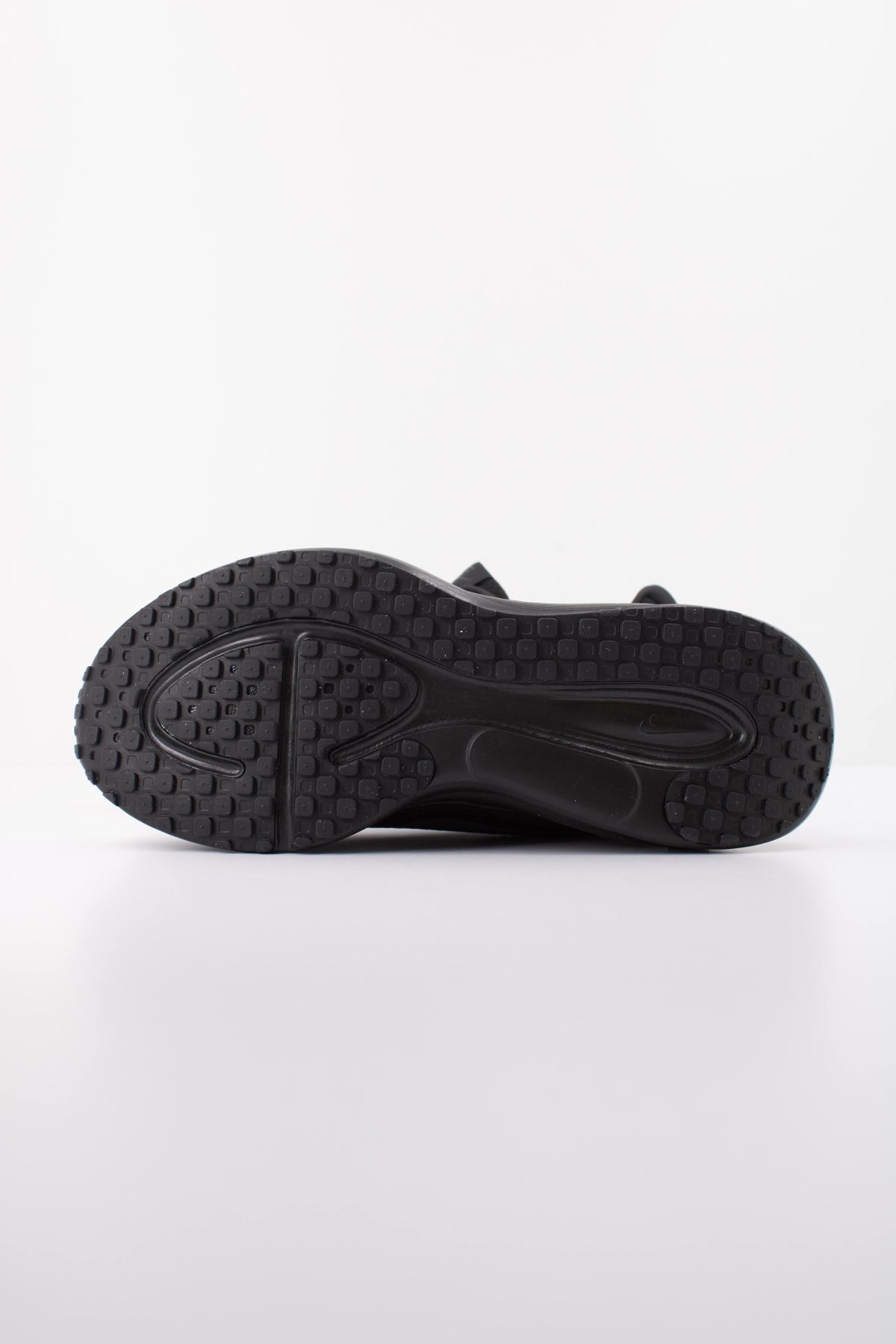 NIKE W NIKE REVOLUTION 8 en color NEGRO (5)
