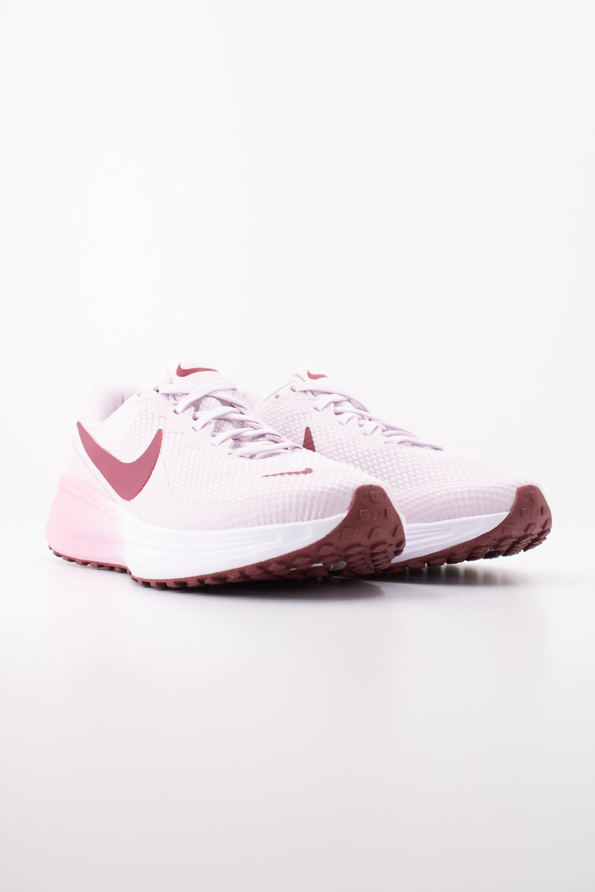 NIKE W NIKE REVOLUTION 8 en color ROSA (2)