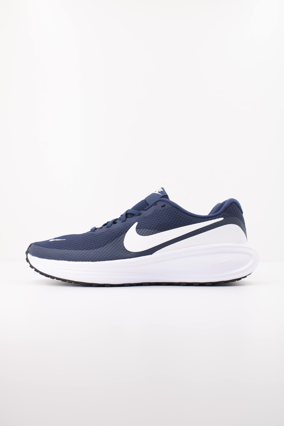 NIKE NIKE REVOLUTION 8 en color AZUL (1)