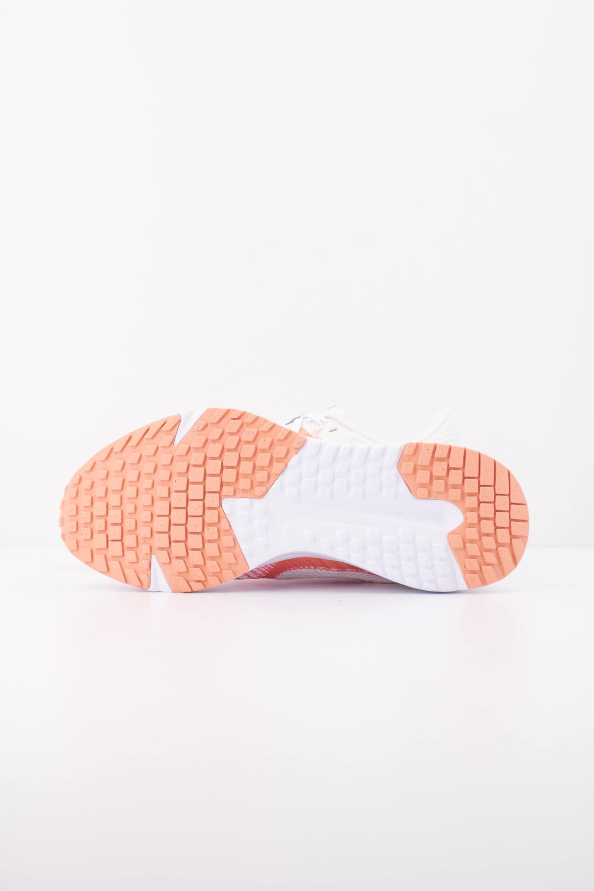 NIKE W NIKE RUN DEFY en color BLANCO (5)