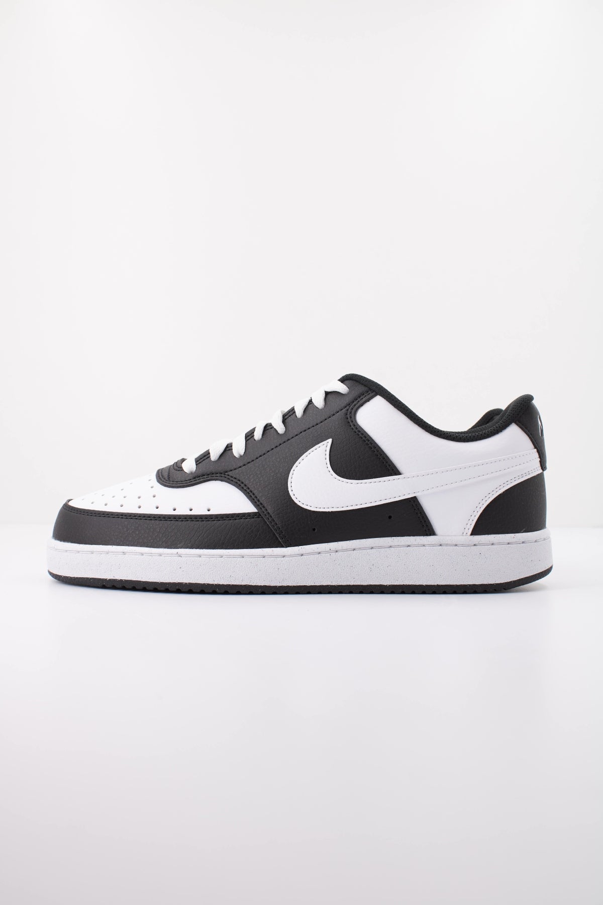 NIKE COURT VISION LOW HM9862 en color NEGRO (1)