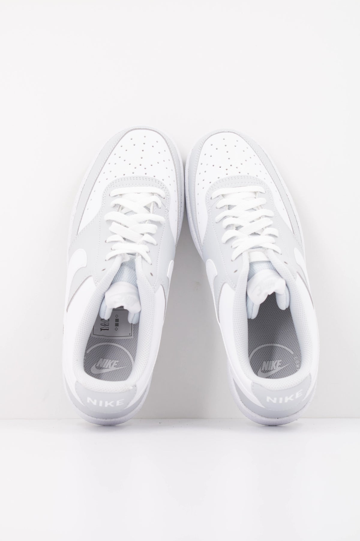 NIKE COURT VISION LOW HM9862 en color BLANCO (3)
