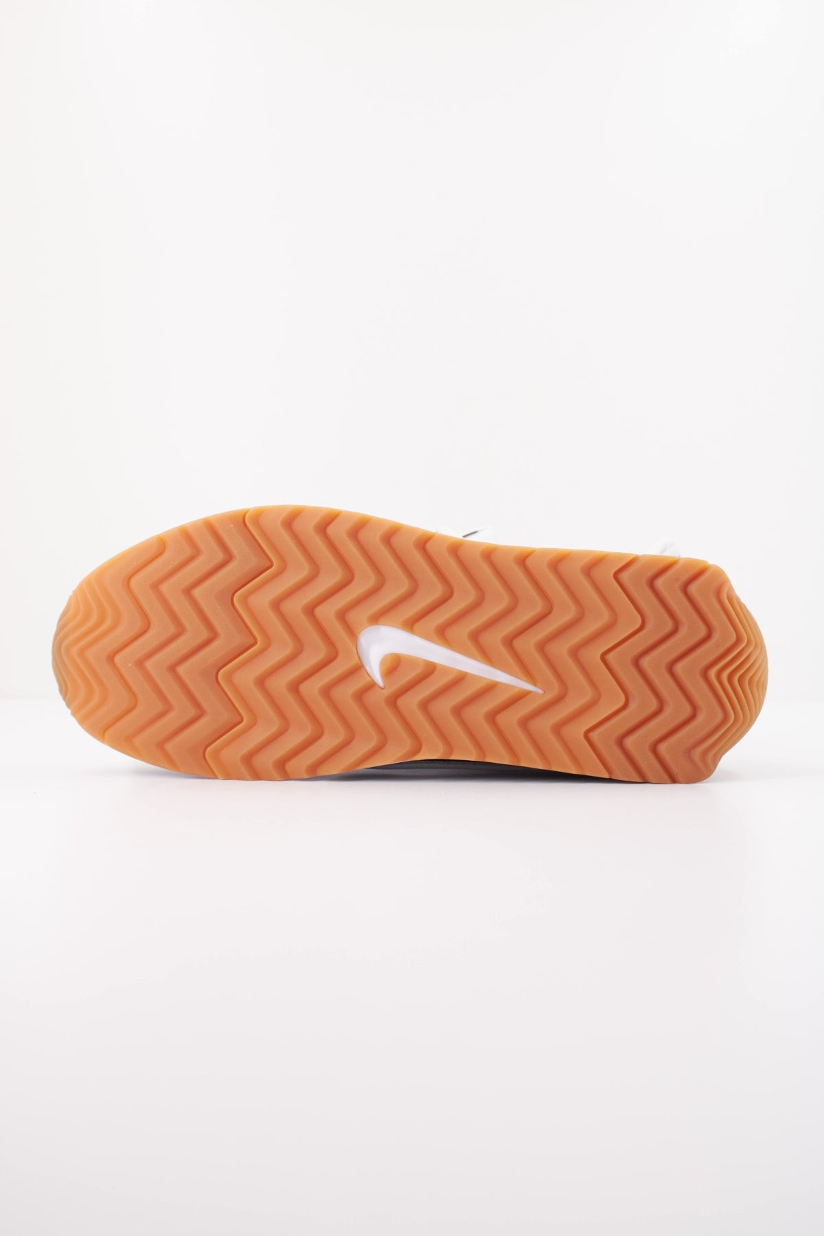 NIKE PACIFIC HQ2052 en color NEGRO (5)