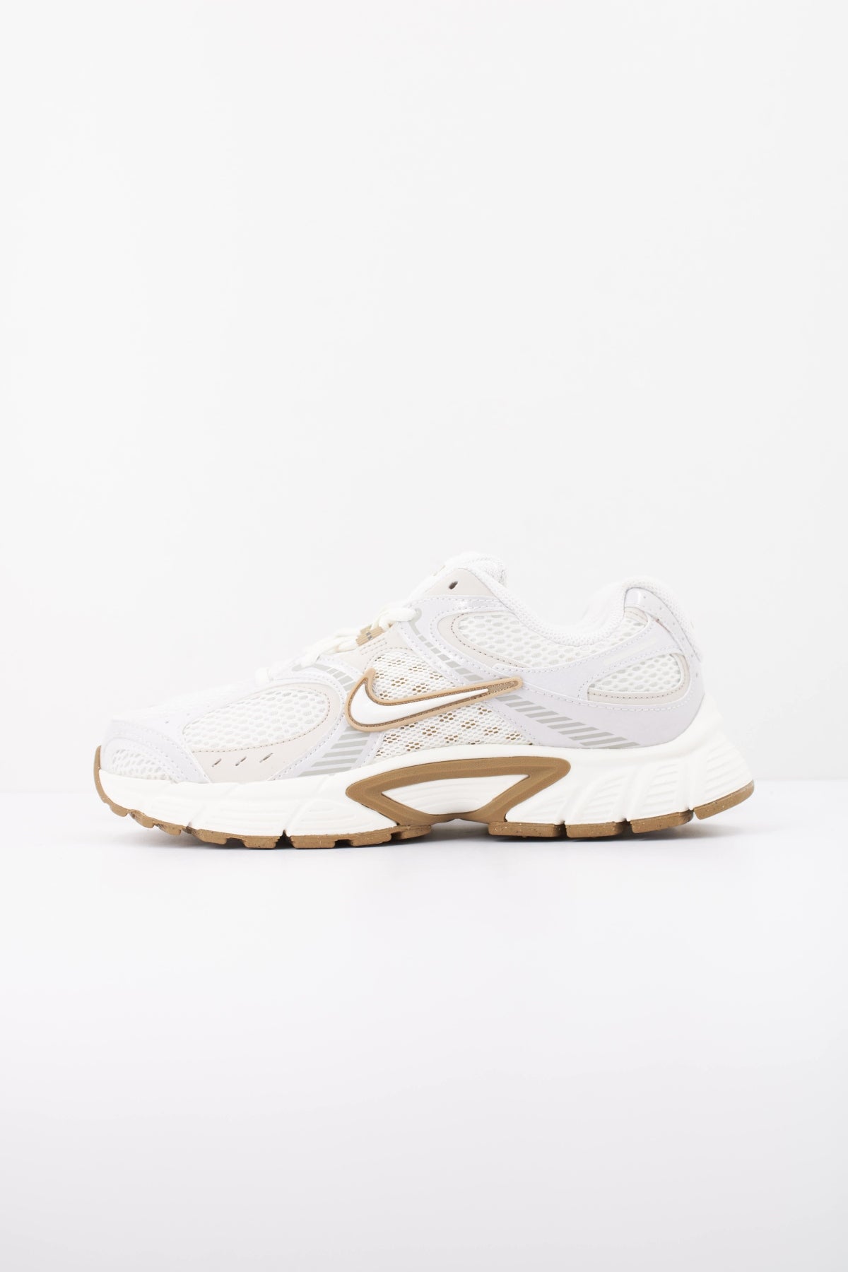 NIKE W NIKE V5 RNR en color BEIS (1)