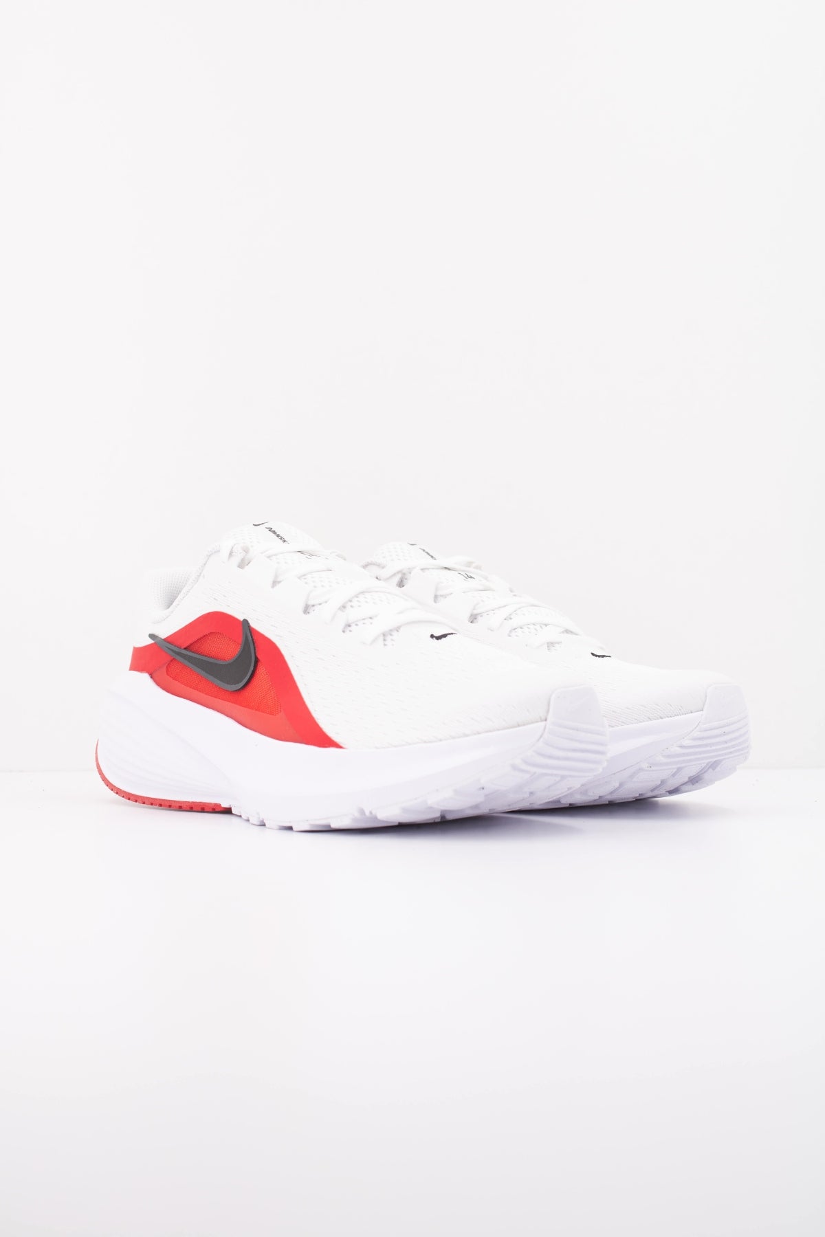 NIKE NIKE DOWNSHIFTER 14 en color BLANCO (2)