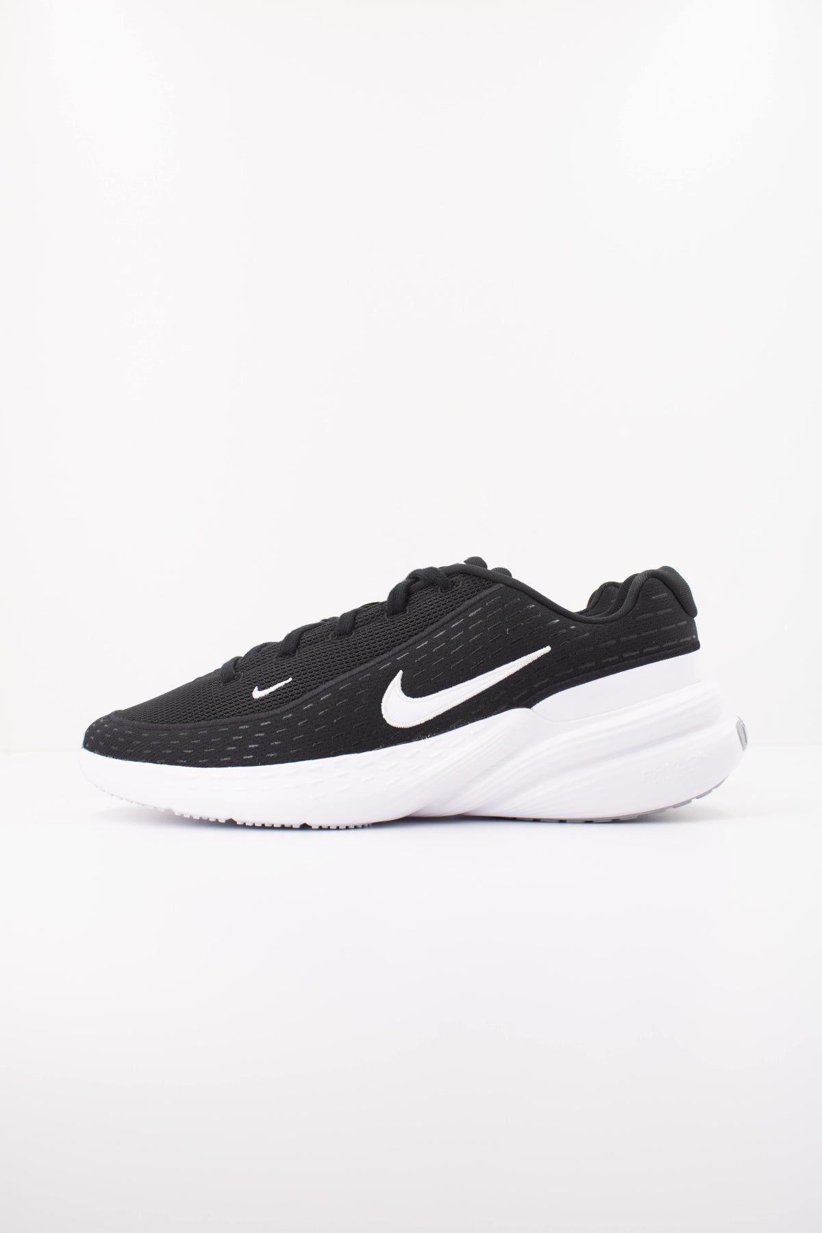 NIKE NIKE UPLIFT SC en color NEGRO (1)