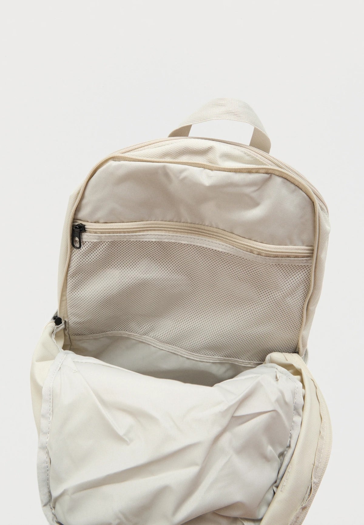 NIKE NK BRSLA M BKPK - X en color BLANCO (3)