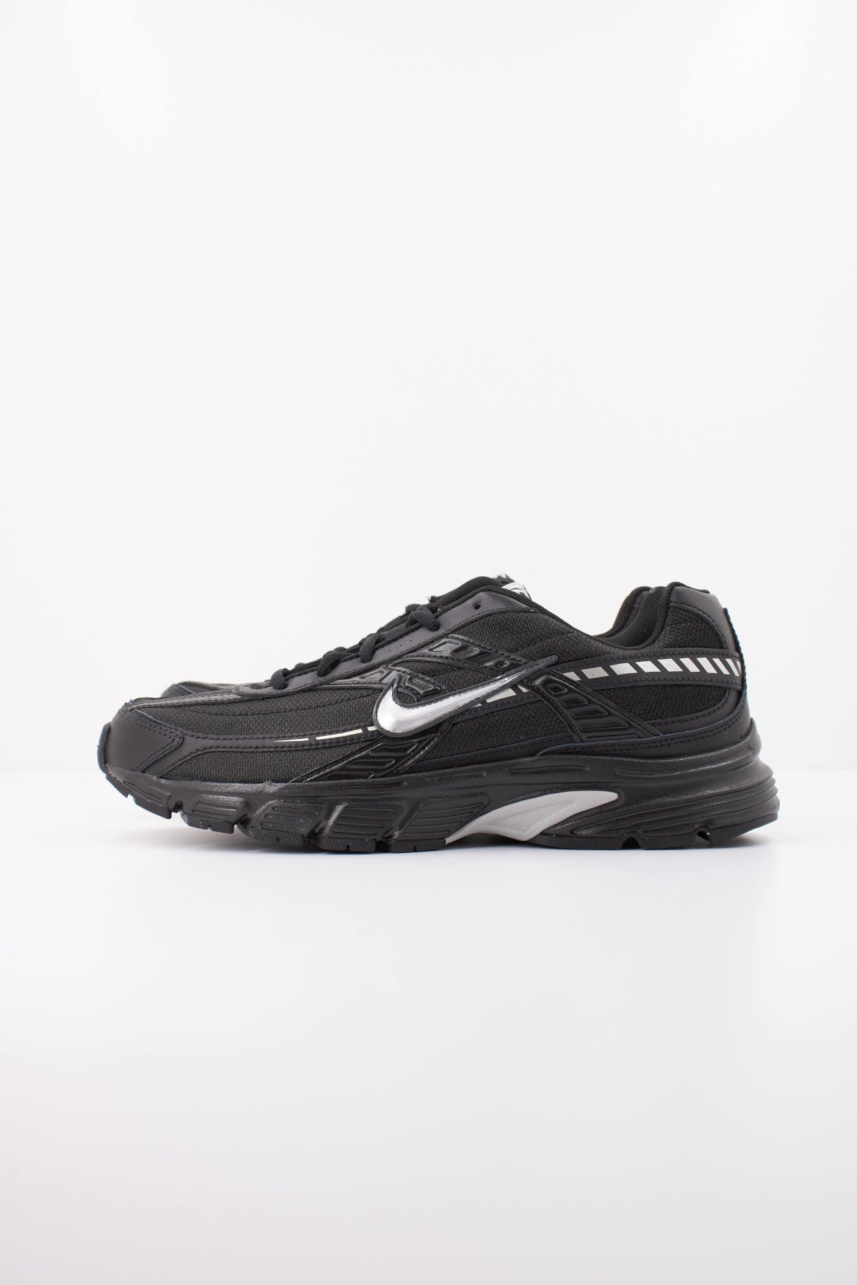 NIKE NIKE INITIATOR en color NEGRO (1)