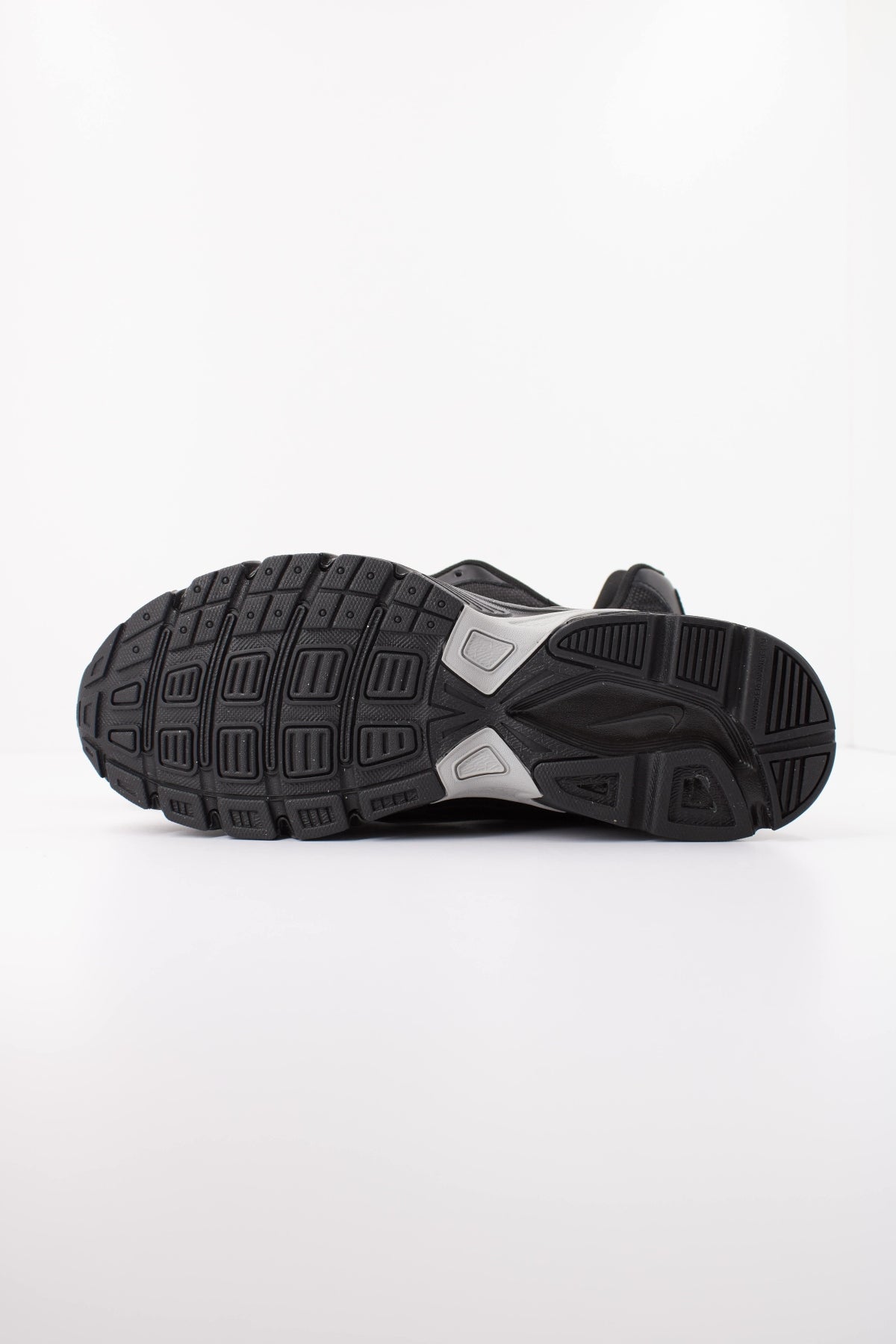 NIKE NIKE INITIATOR en color NEGRO (5)