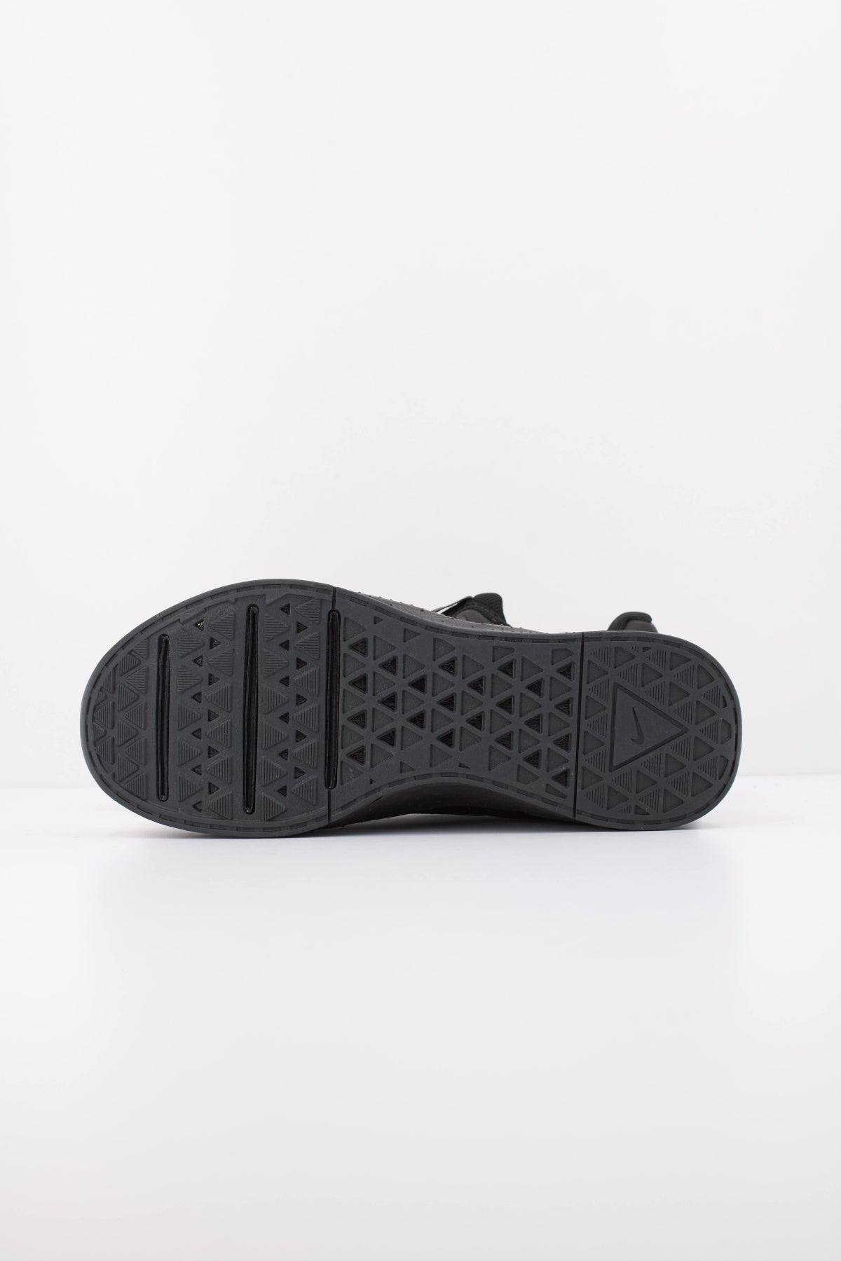 NIKE M NIKE MC TRAINER 4 en color NEGRO (5)