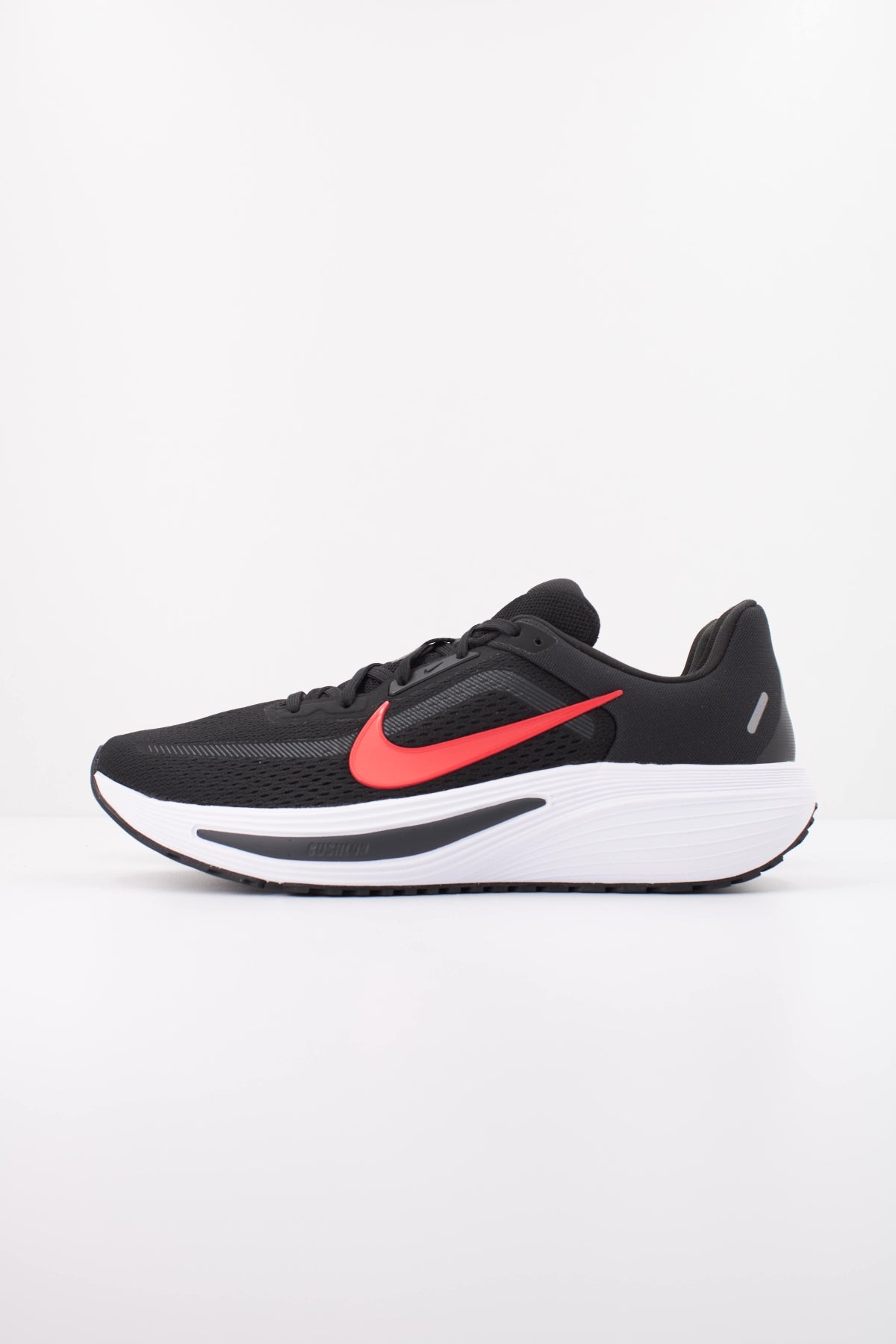 NIKE NIKE QUEST 7 en color NEGRO (1)