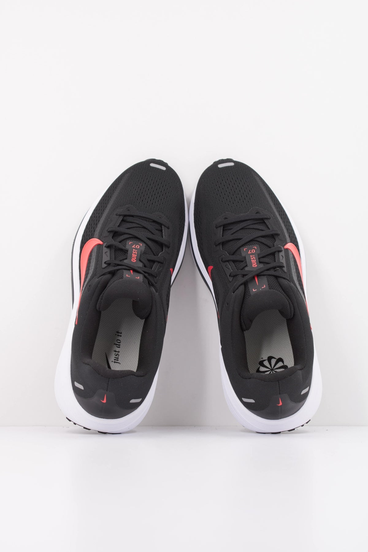 NIKE QUEST 7 IM6368 en color NEGRO (3)