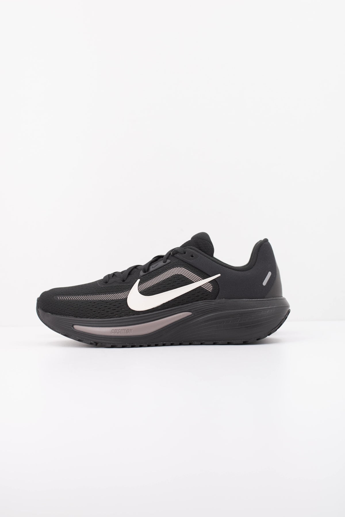 NIKE W NIKE QUEST 7 en color NEGRO (1)