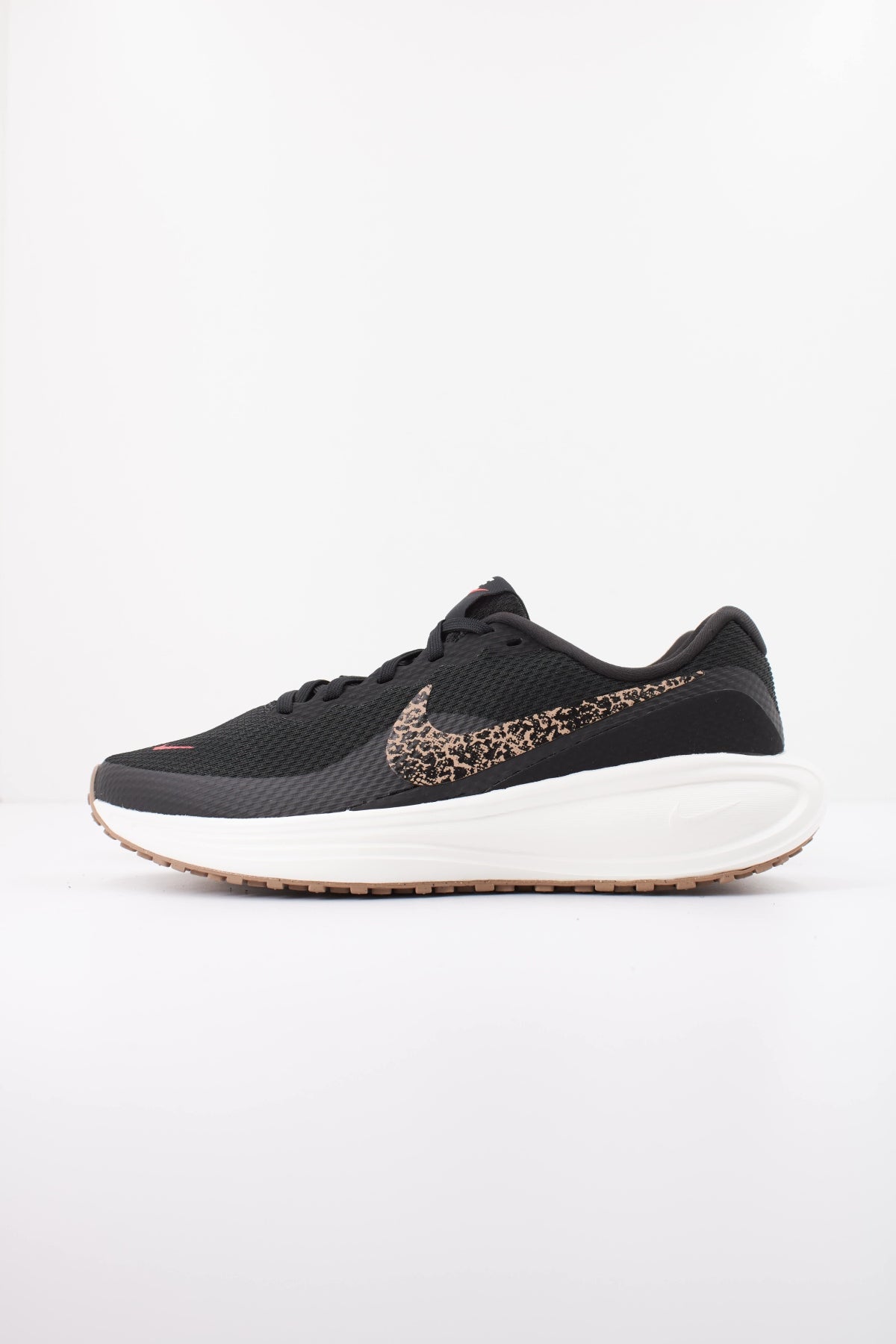 NIKE W NIKE REVOLUTION 8 PRINT en color NEGRO (1)