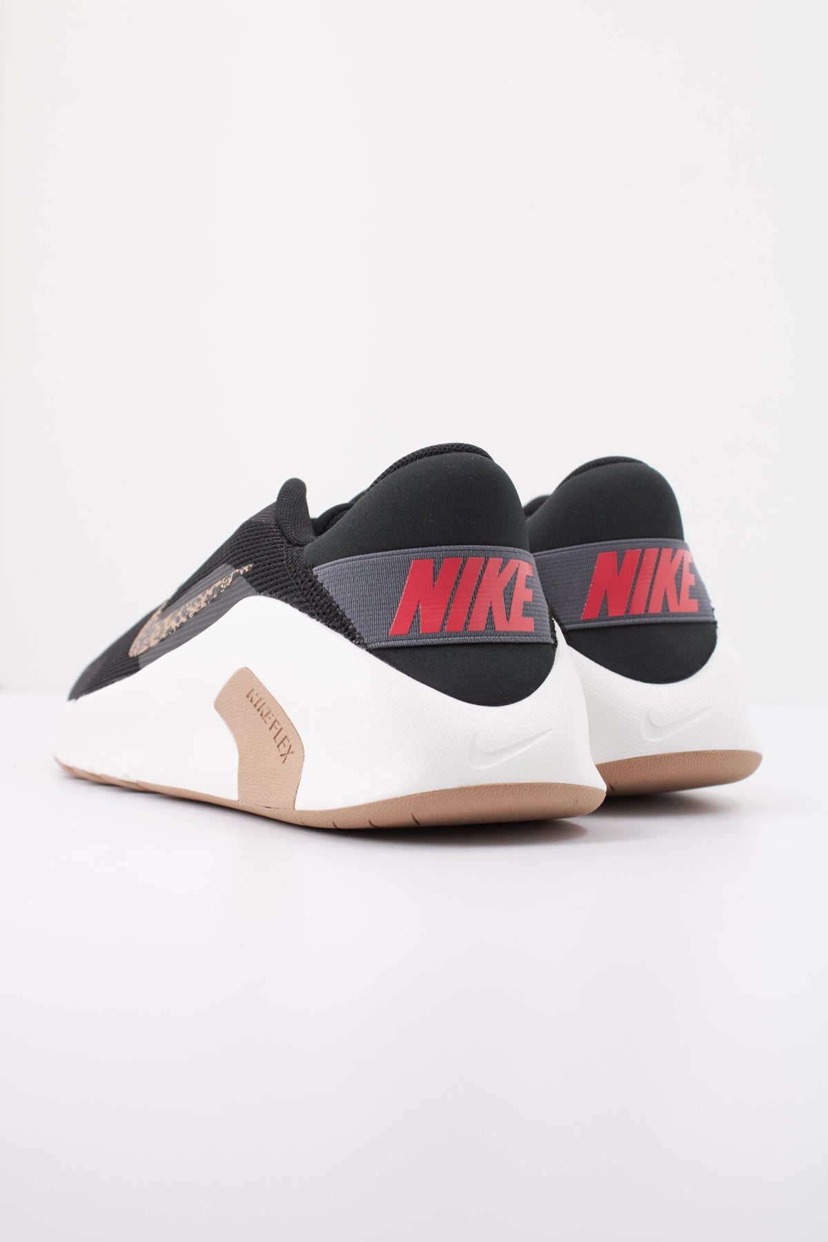NIKE W FLEX TRAIN PRINT en color NEGRO (4)