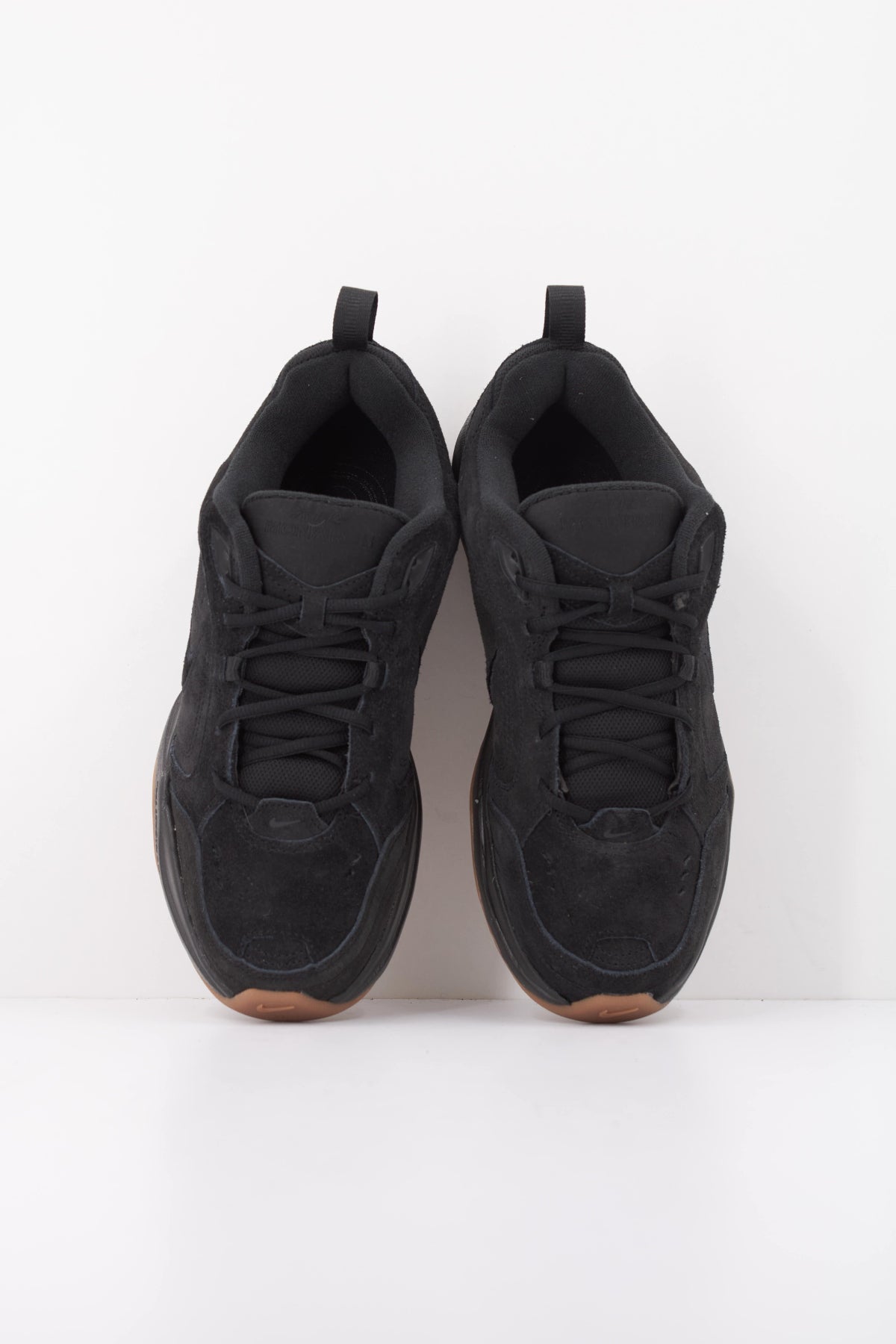 NIKE AIR MONARCH IV SE IB2281-001 en color NEGRO (3)