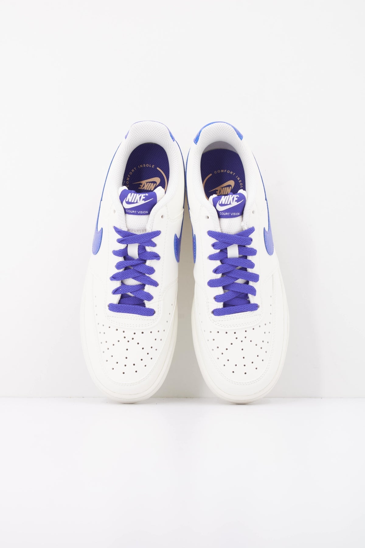 NIKE COURT VISION LOW SE IO8823-100 en color BLANCO (3)