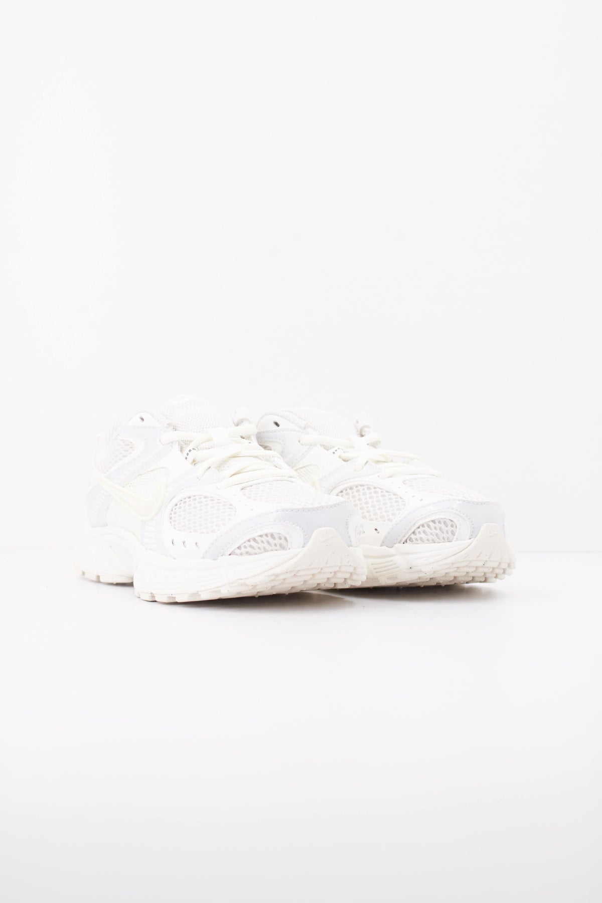 NIKE W NIKE V5 RNR en color BLANCO (2)