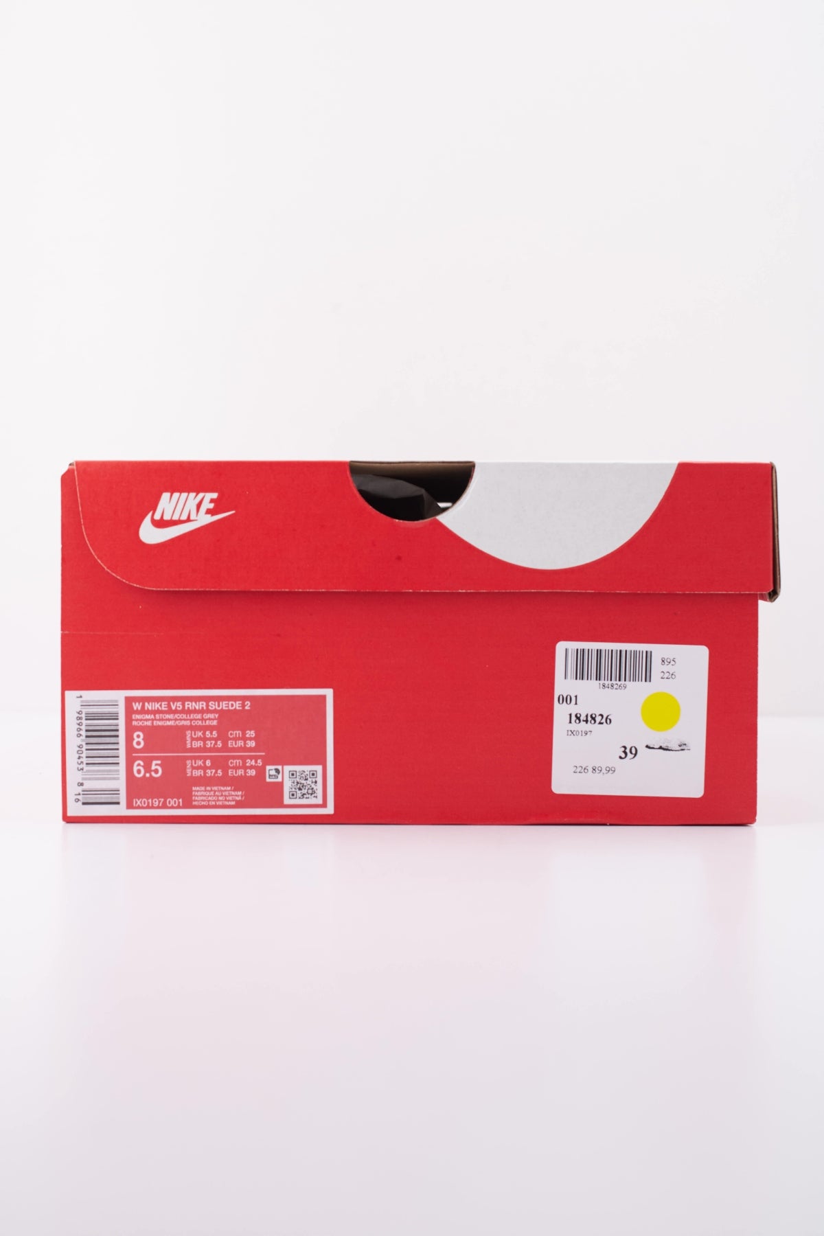 NIKE V5 RNR SUEDE 2 IX0197-001 en color BEIS (6)