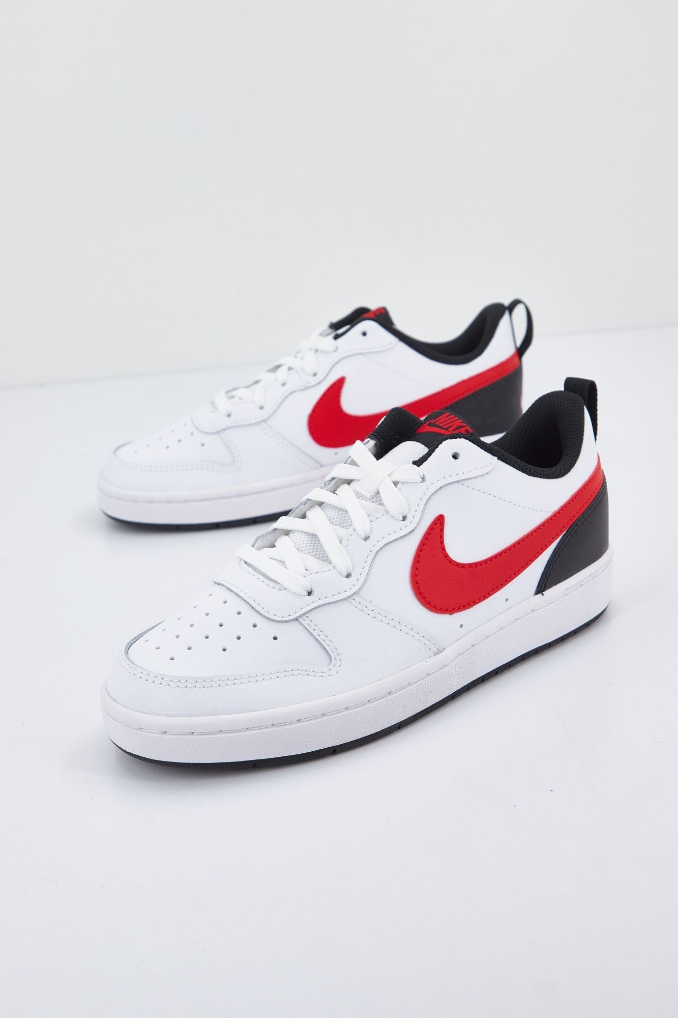 NIKE COURT BOROUGH LOW 2 en color BLANCO (2)