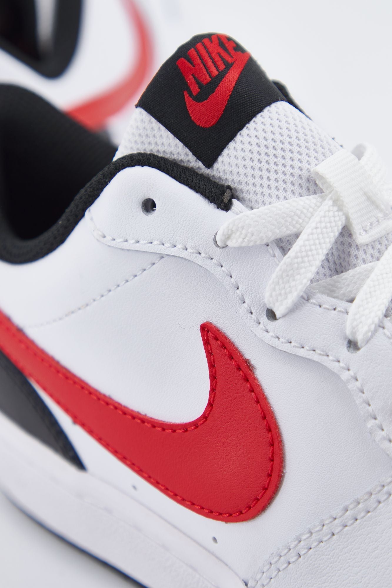 NIKE COURT BOROUGH LOW 2 en color BLANCO (4)