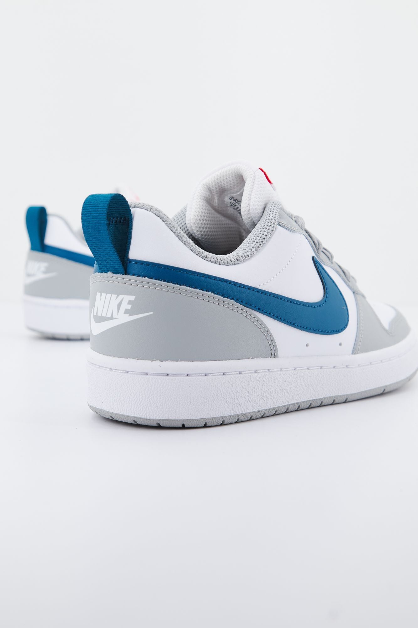 NIKE COURT BOROUGH LOW 2 en color BLANCO (3)