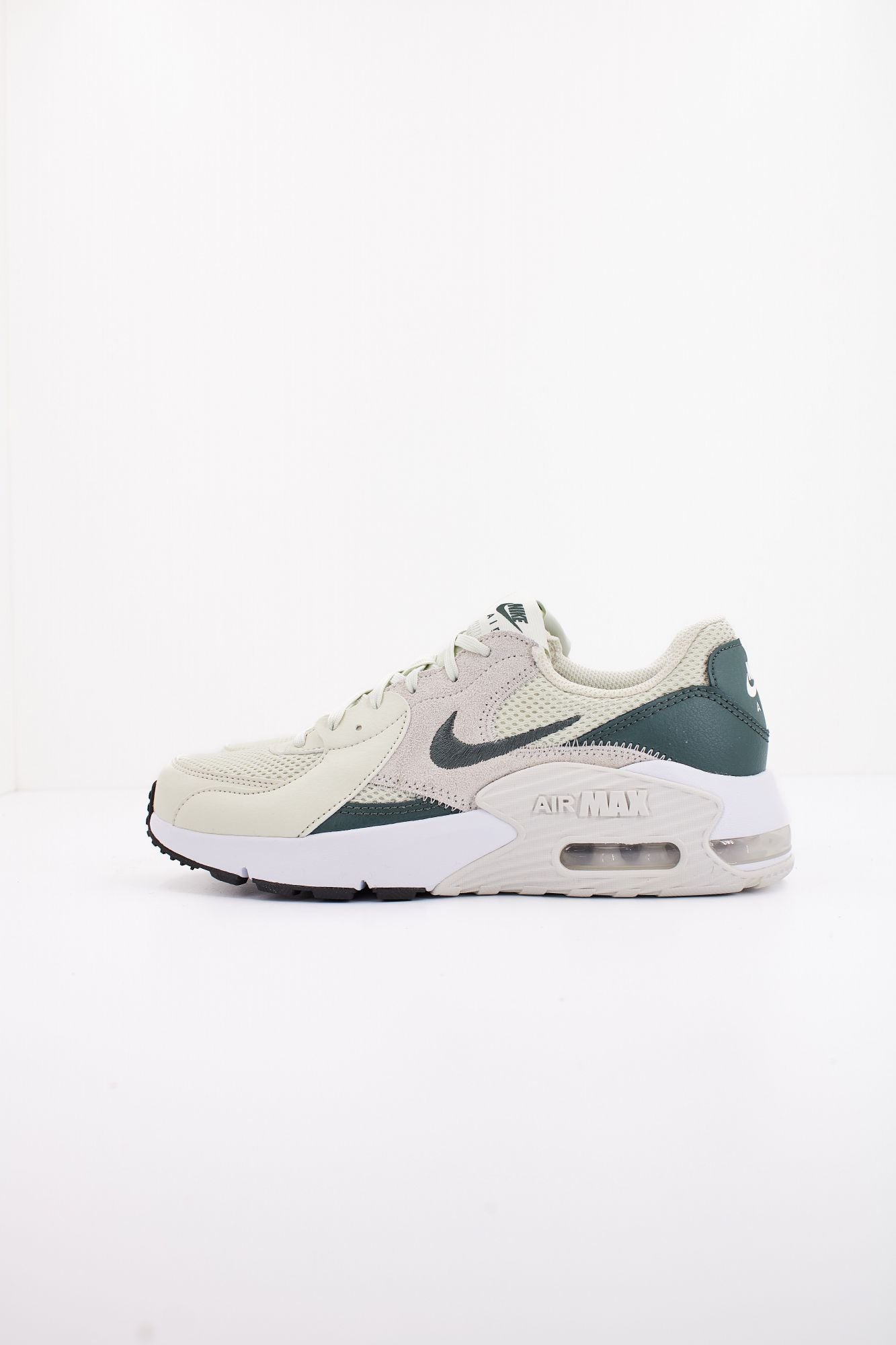 NIKE MAX EXCEEE en color VERDE (1)