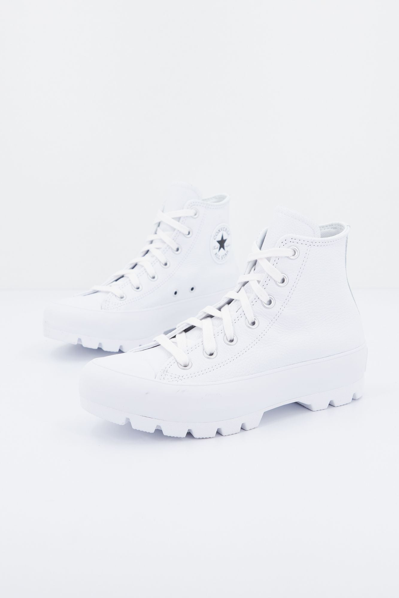 CONVERSE CHUCK TAYLOR ALL STAR LUGGE en color BLANCO (1)