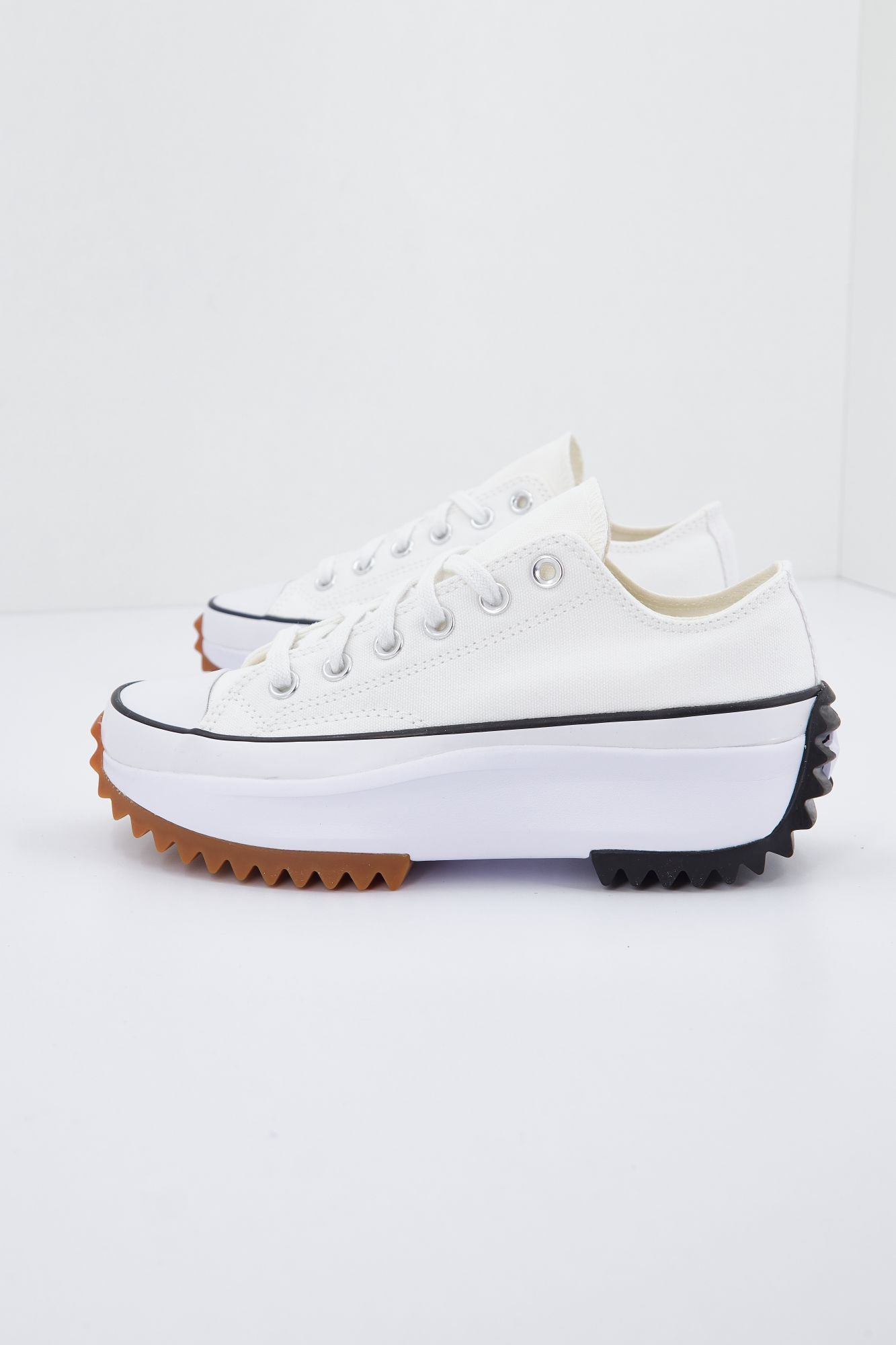 CONVERSE RUN STAR HIKE CANVAS en color BLANCO (1)