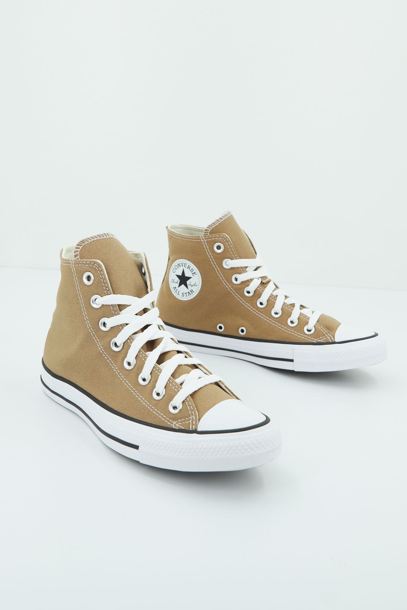 CONVERSE CHUCK TAYLOR ALL STAR UNISEX en color MARRON (2)