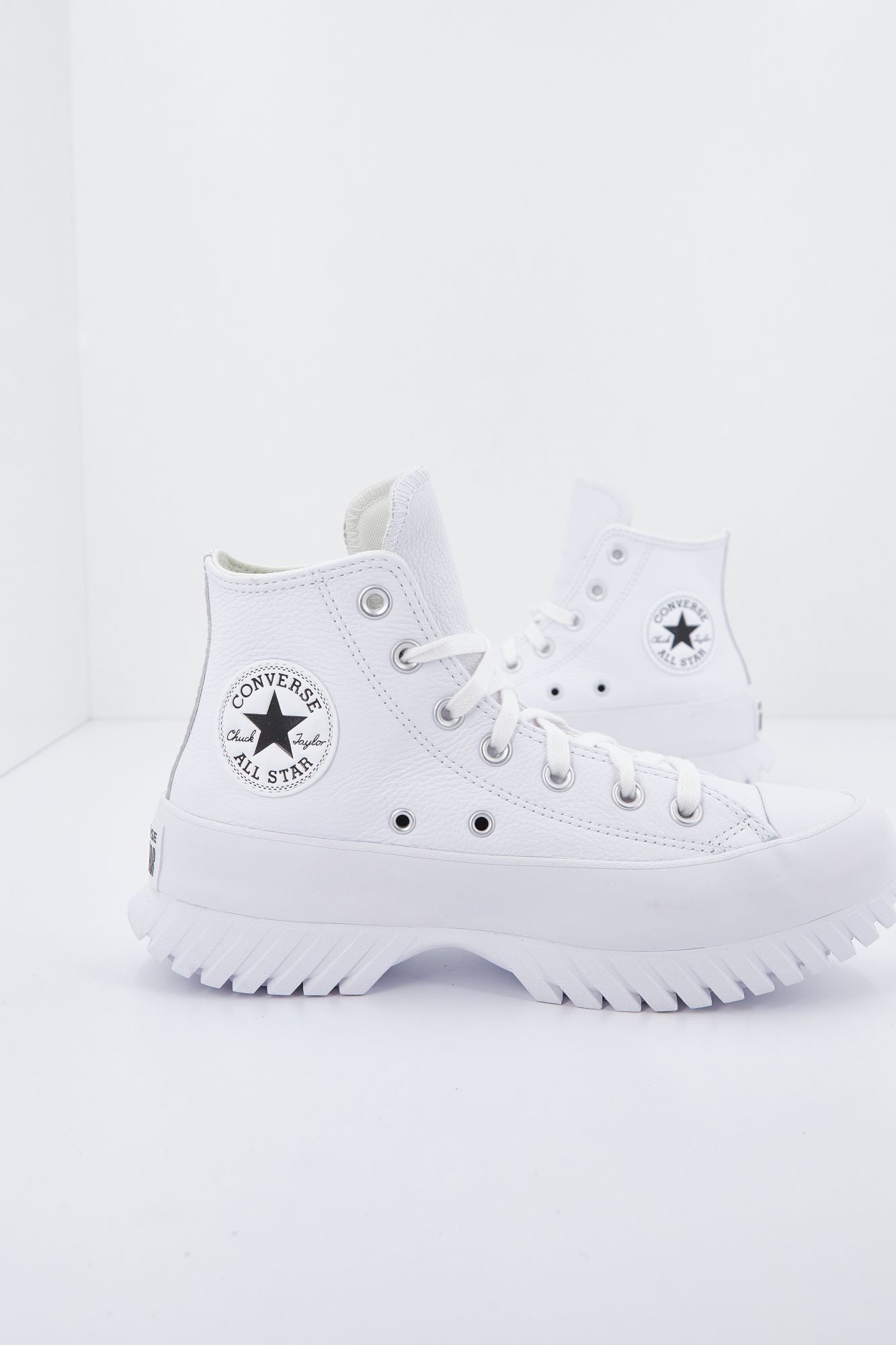 CONVERSE CHUCK TAYLOR ALL STAR LUGGED 2.0 en color BLANCO (2)