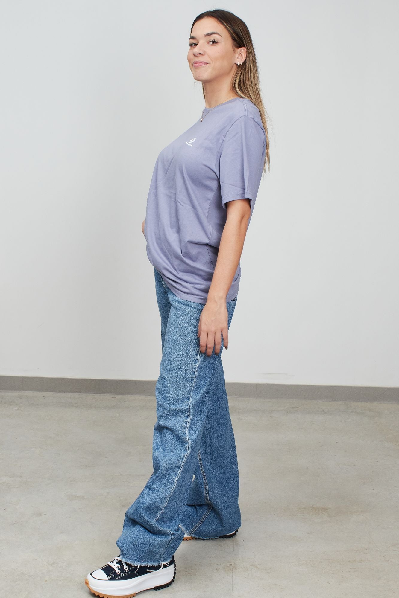 CONVERSE  STAR CHEVRON TEE en color VIOLETA (3)