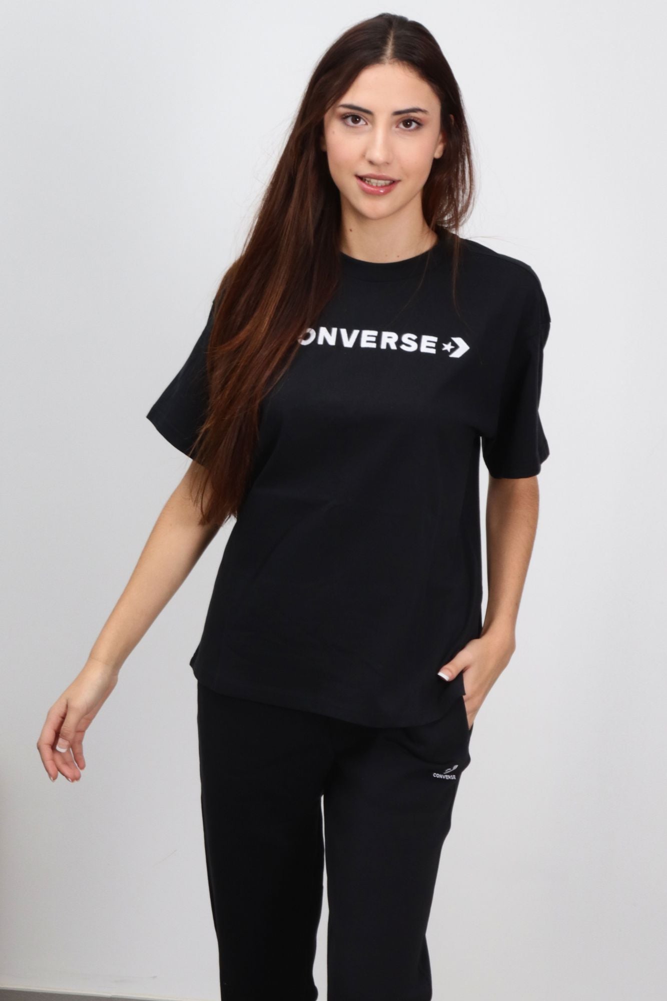 CONVERSE WORDMARK OVERSIZED TEE en color NEGRO (1)
